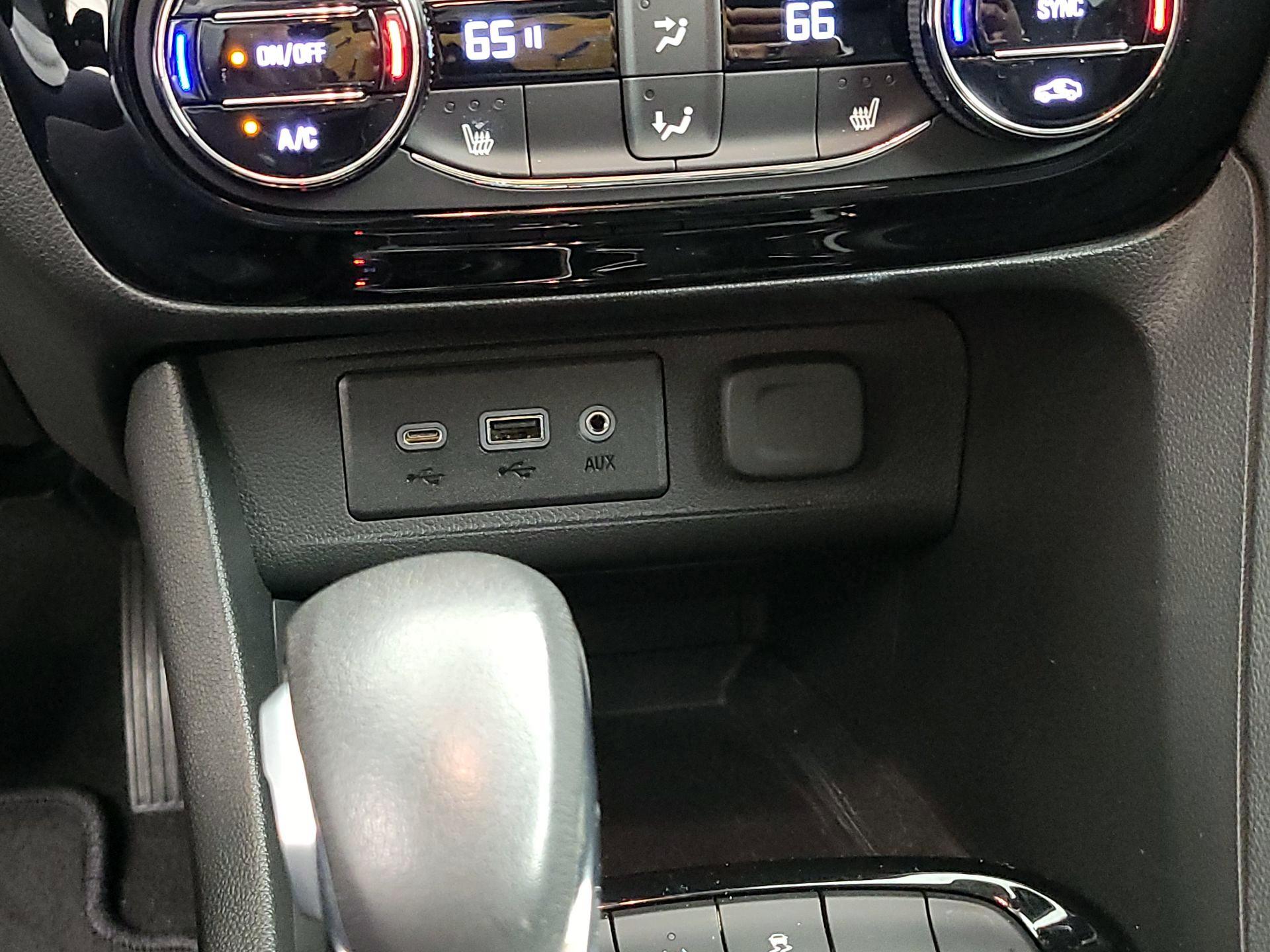 Thumbnail: 2022 Buick Encore GX - 18