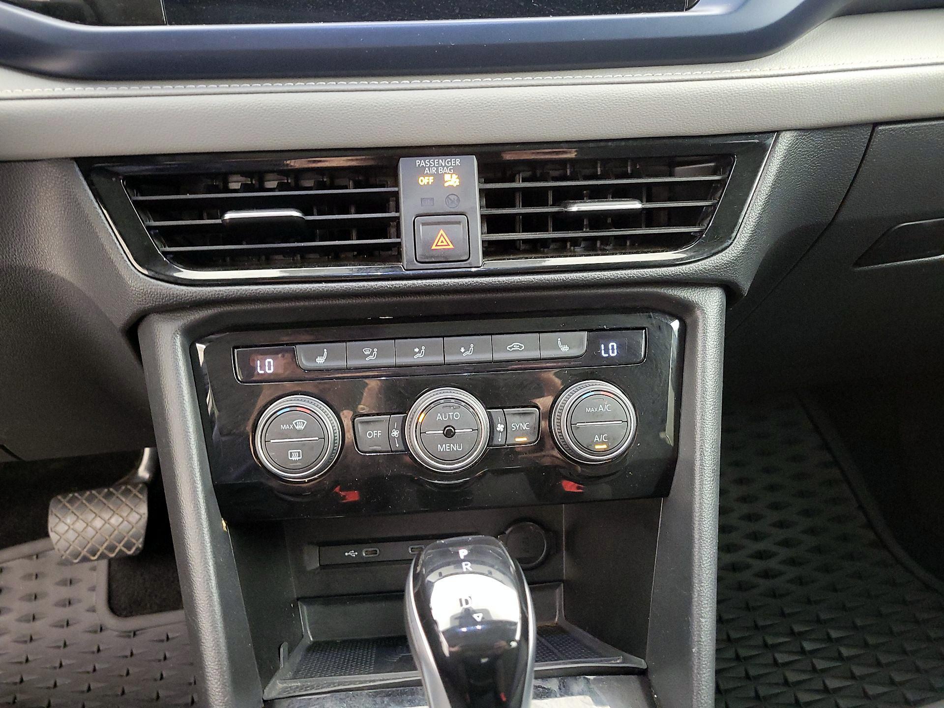 Thumbnail: 2024 Volkswagen Taos - 16