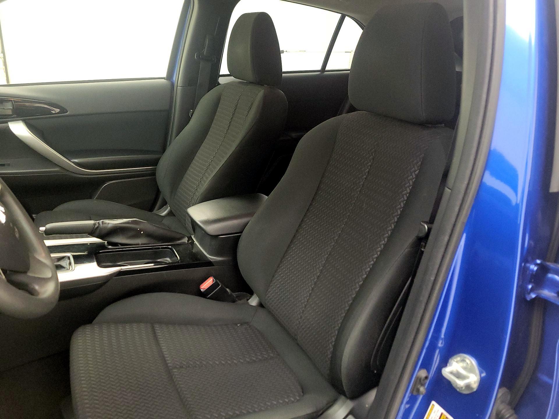 Thumbnail: 2019 Mitsubishi Eclipse Cross - 11