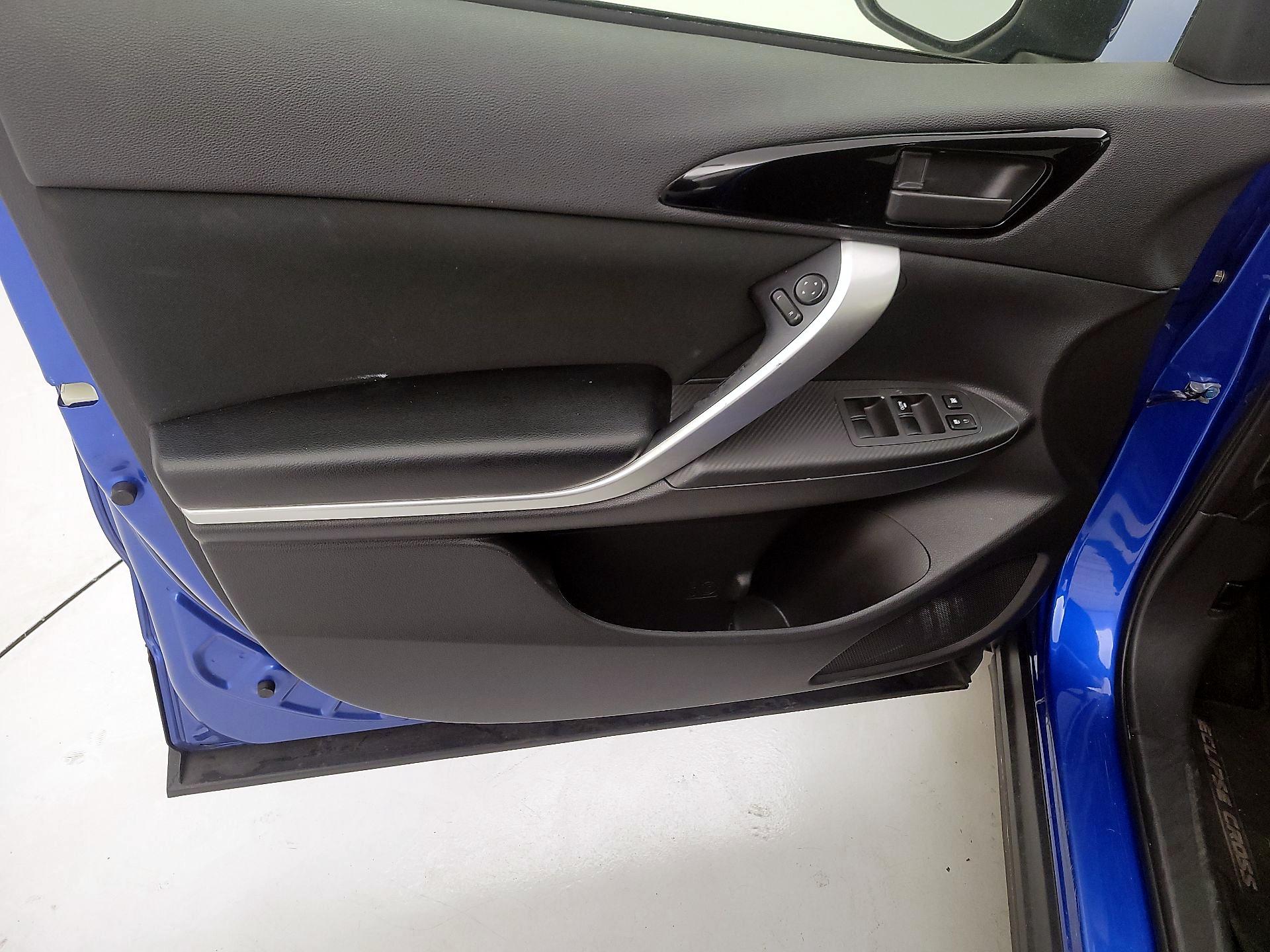 Thumbnail: 2019 Mitsubishi Eclipse Cross - 12