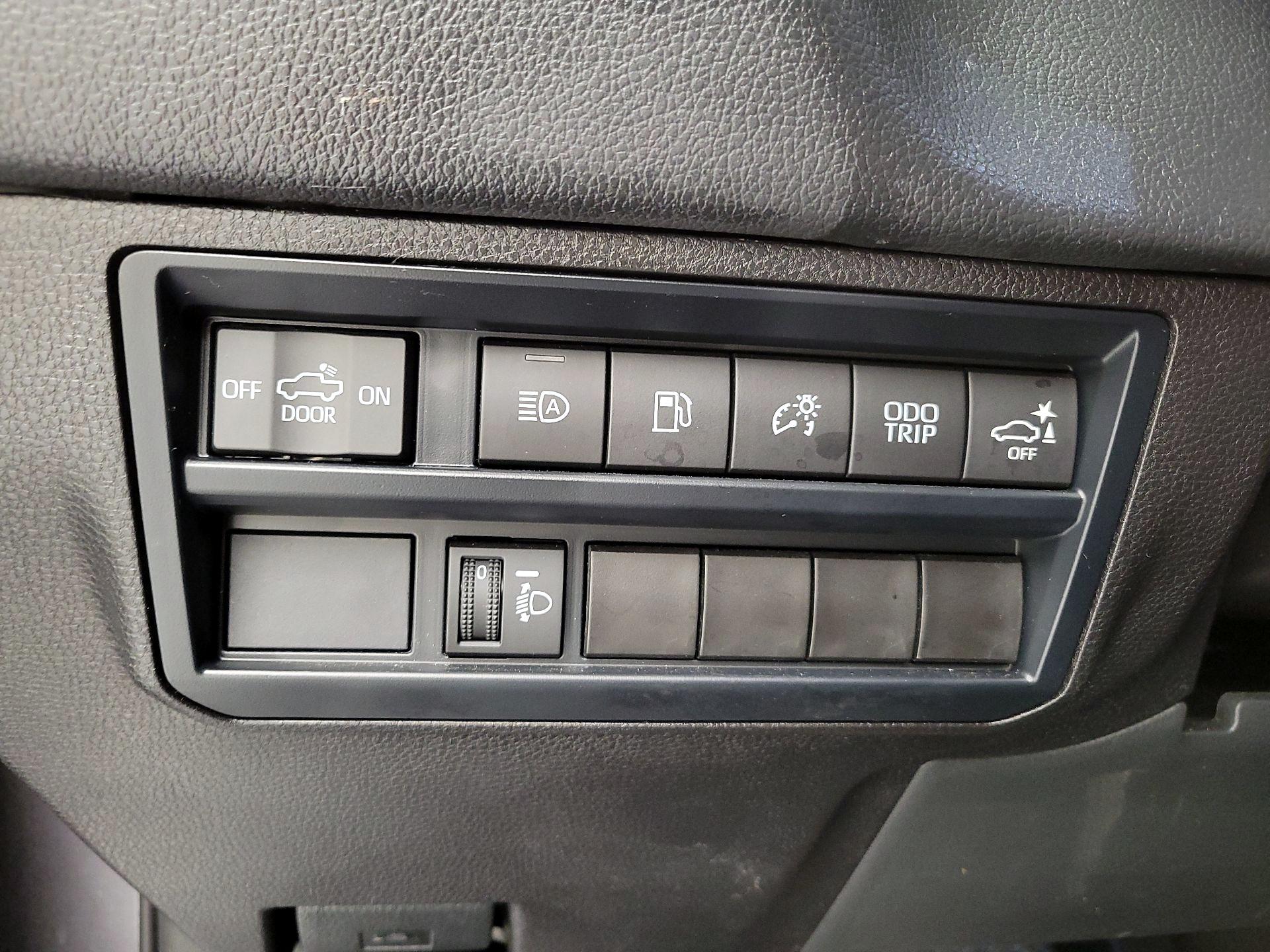 Thumbnail: 2025 Toyota Tundra - 13