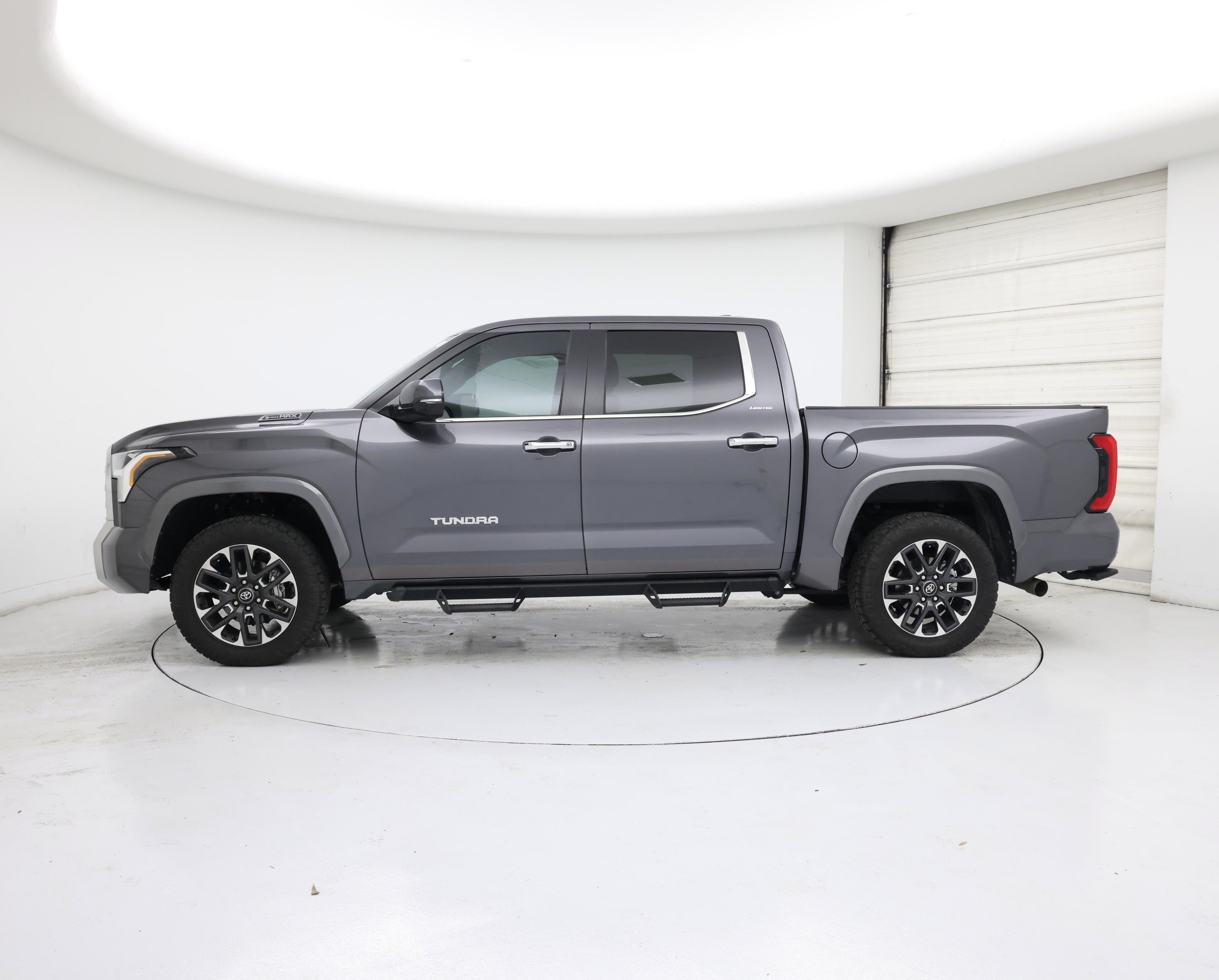 Thumbnail: 2025 Toyota Tundra - 3