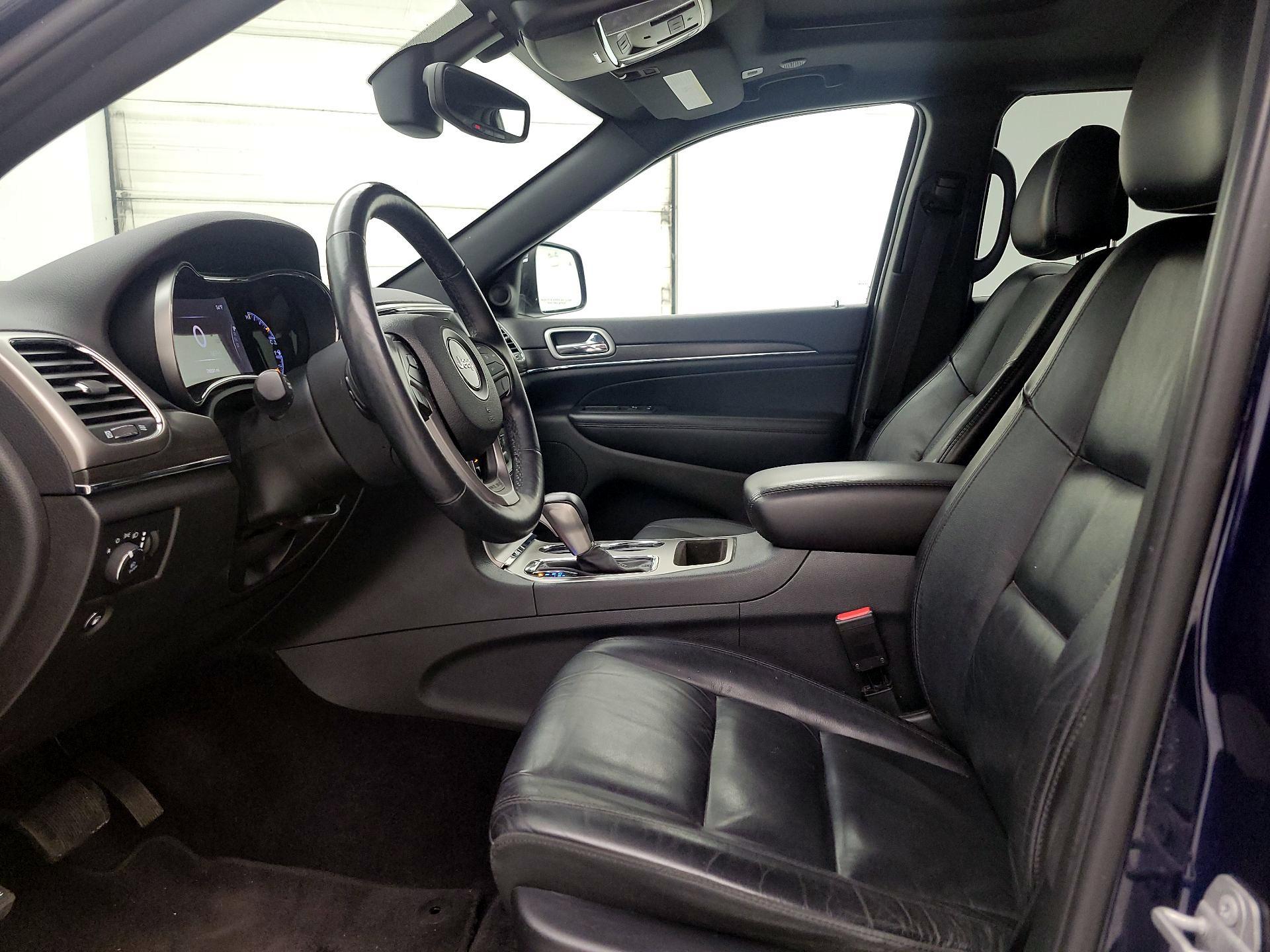 Thumbnail: 2018 Jeep Grand Cherokee - 11