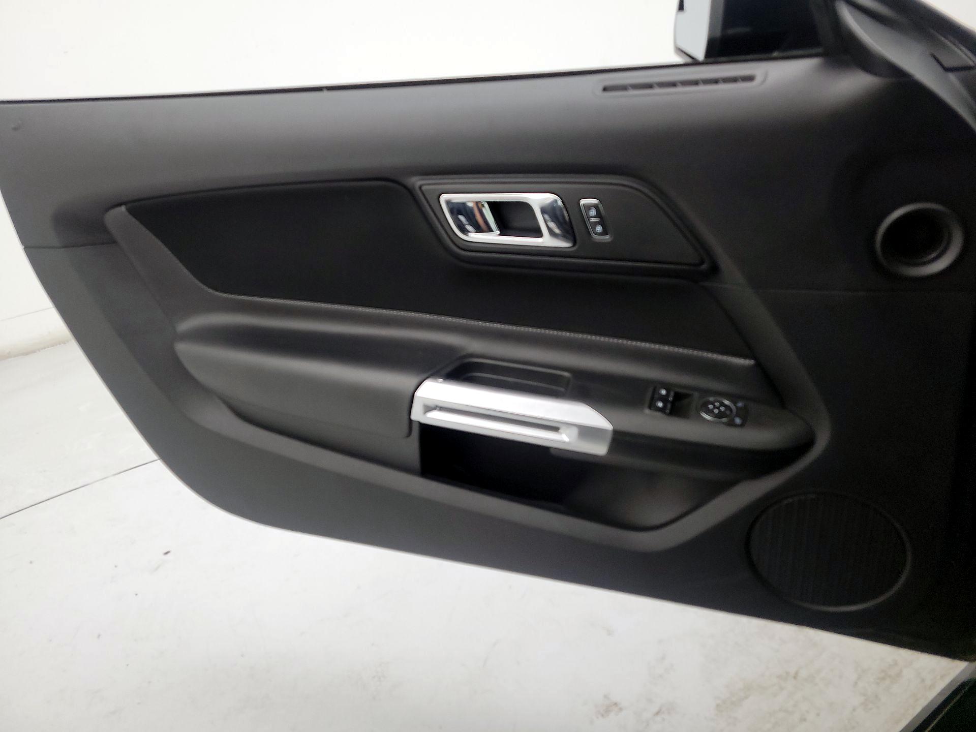 Thumbnail: 2017 Ford Mustang - 12