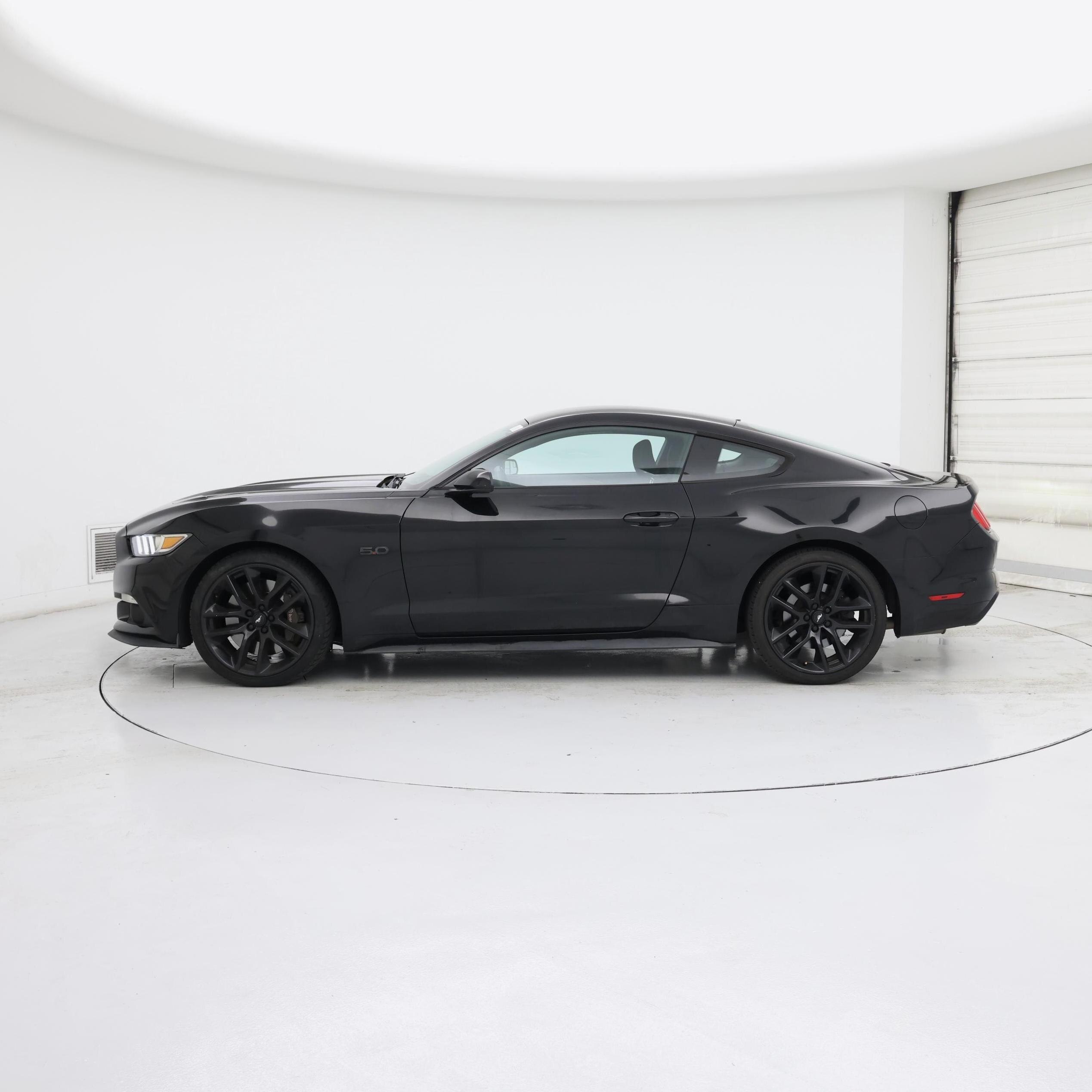 Thumbnail: 2017 Ford Mustang - 3