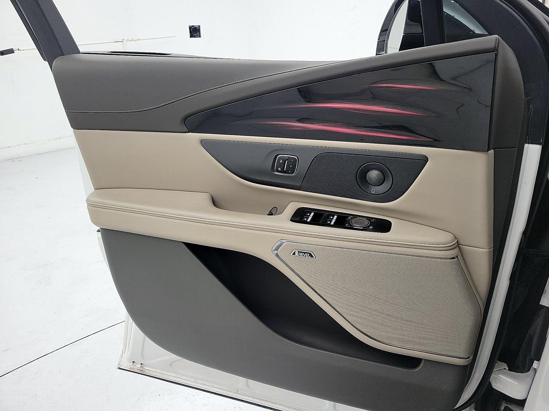 Thumbnail: 2024 Lincoln Nautilus - 12