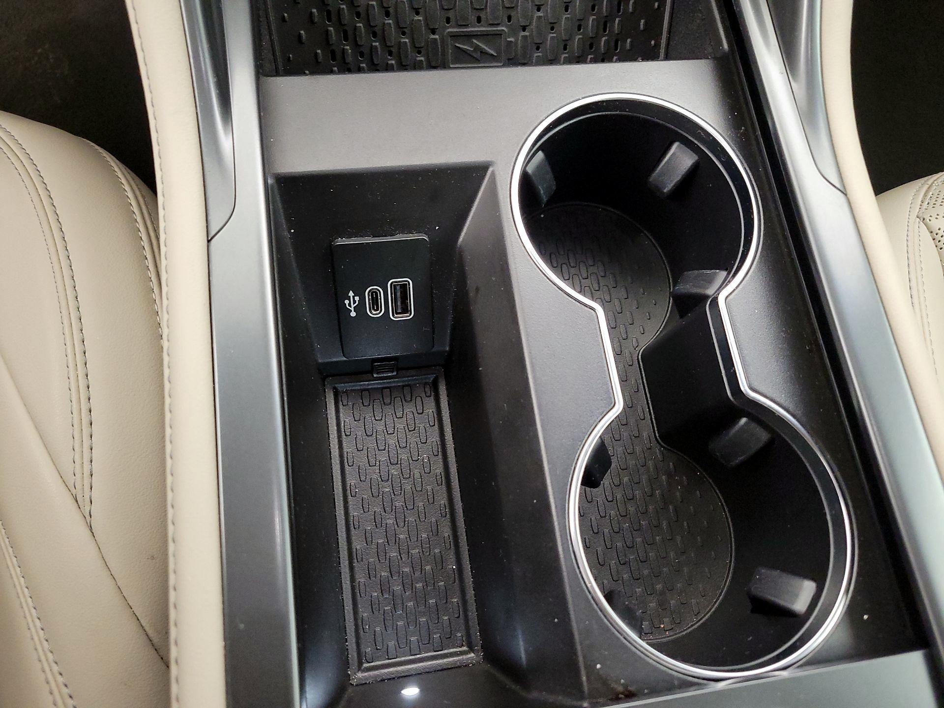 Thumbnail: 2024 Lincoln Nautilus - 18