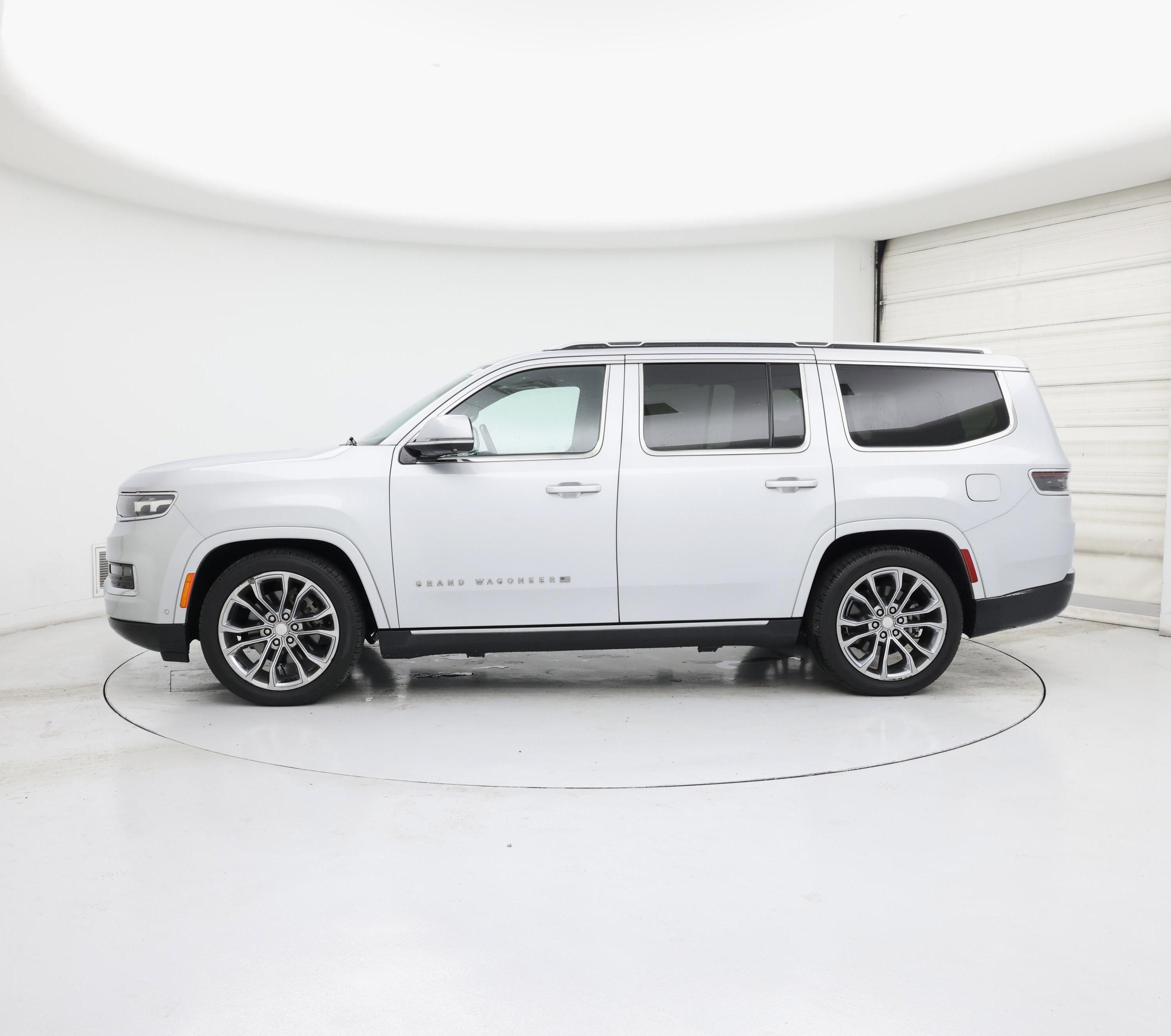 Thumbnail: 2022 Jeep Grand Wagoneer - 3
