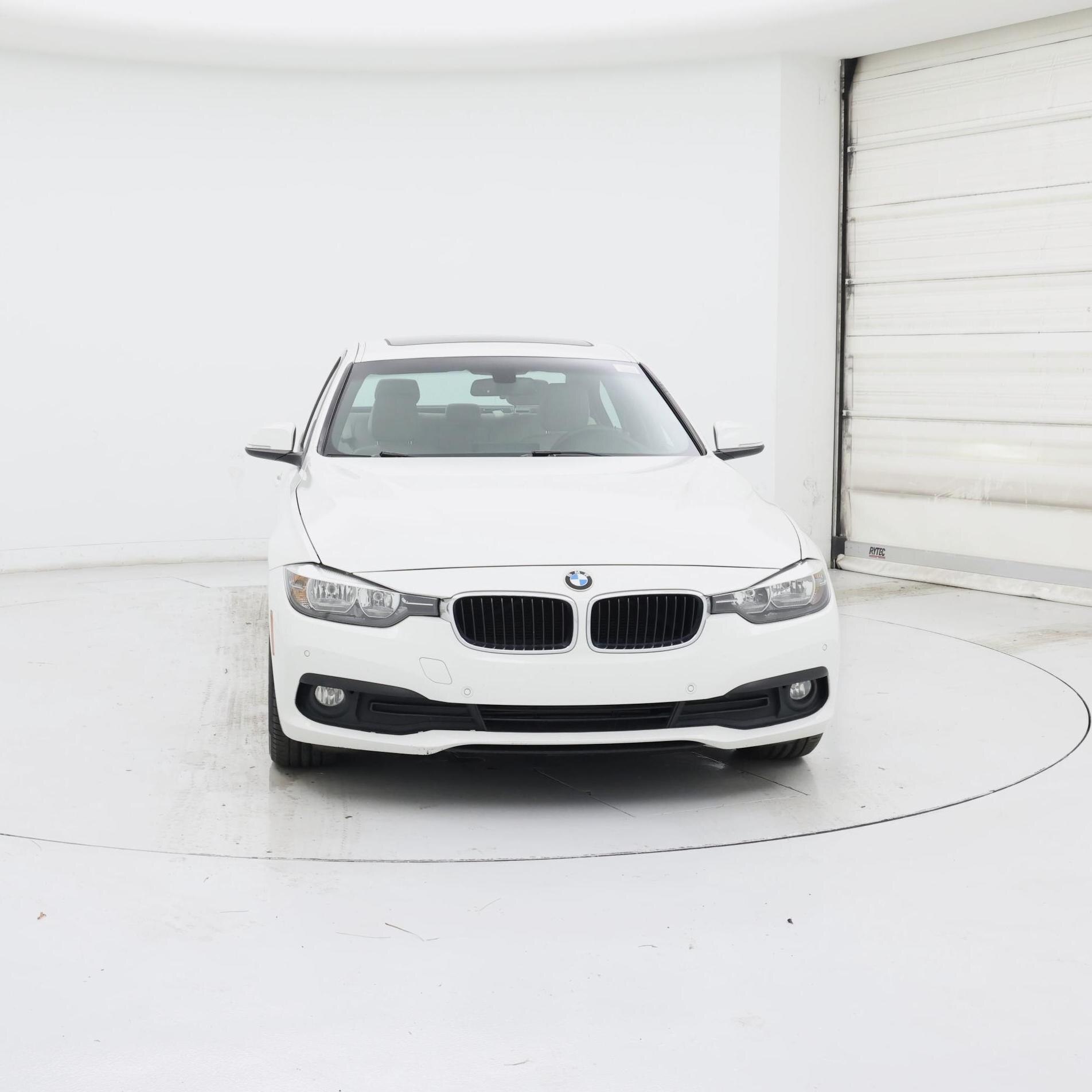 Thumbnail: 2016 BMW 3 Series - 5