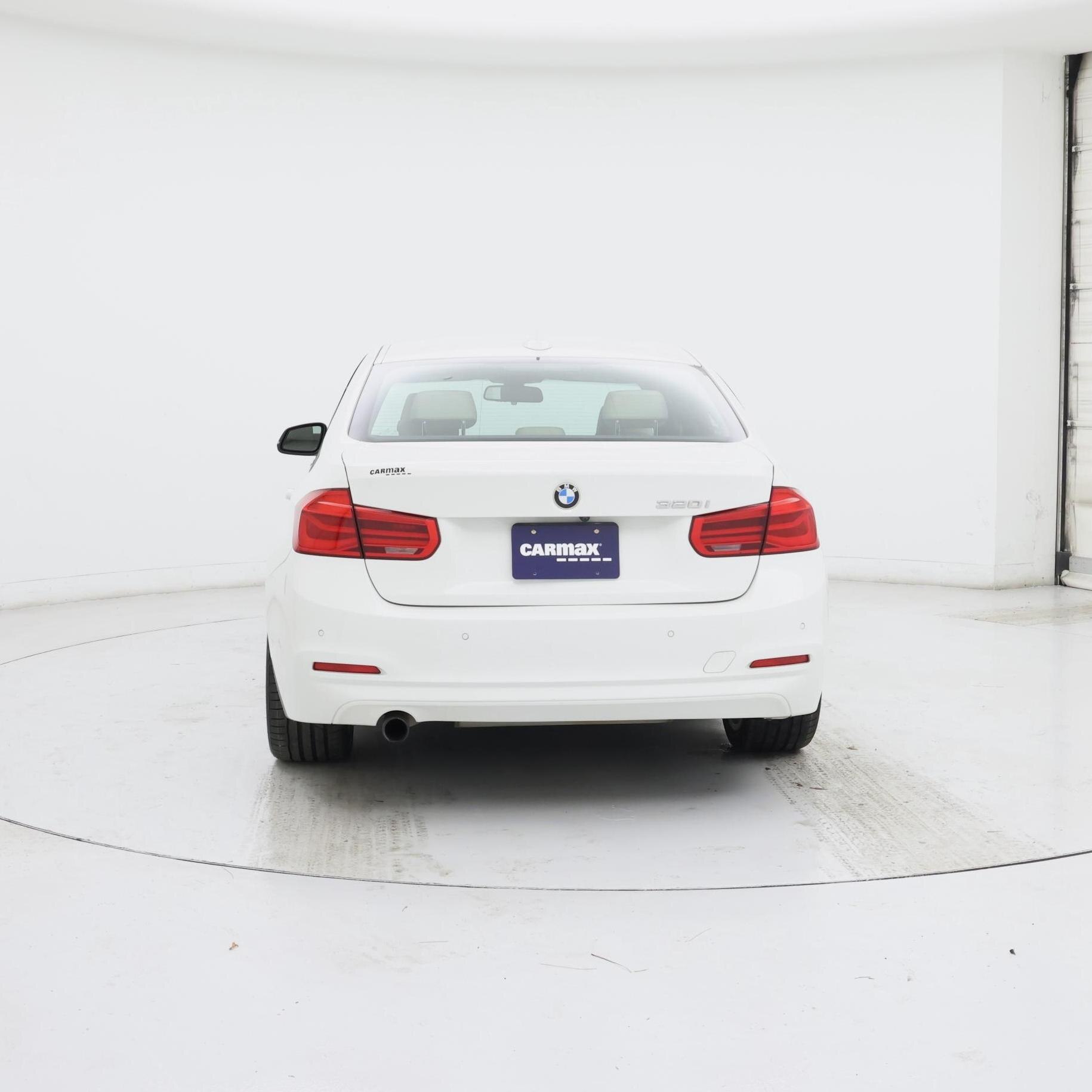 Thumbnail: 2016 BMW 3 Series - 6