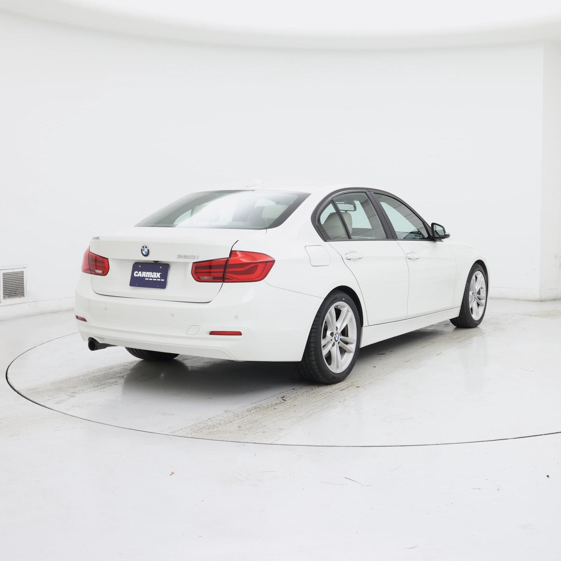 Thumbnail: 2016 BMW 3 Series - 8