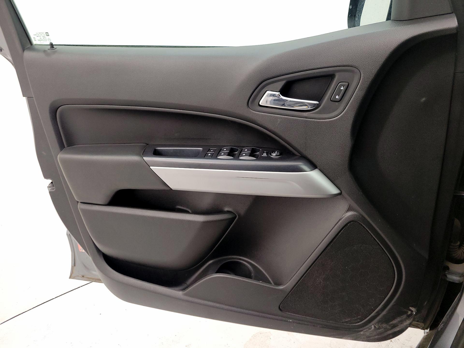 Thumbnail: 2021 Chevrolet Colorado - 12