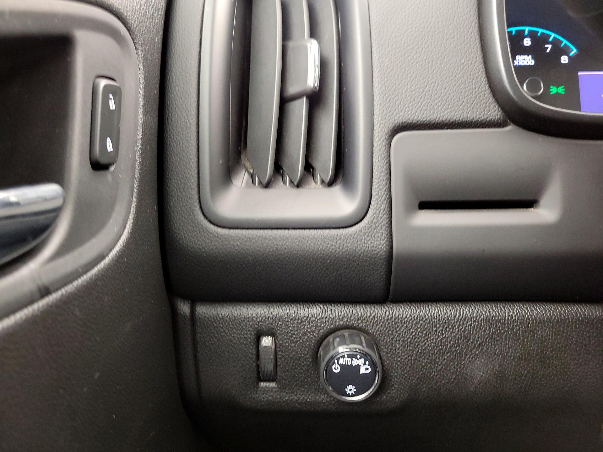 Thumbnail: 2021 Chevrolet Colorado - 13