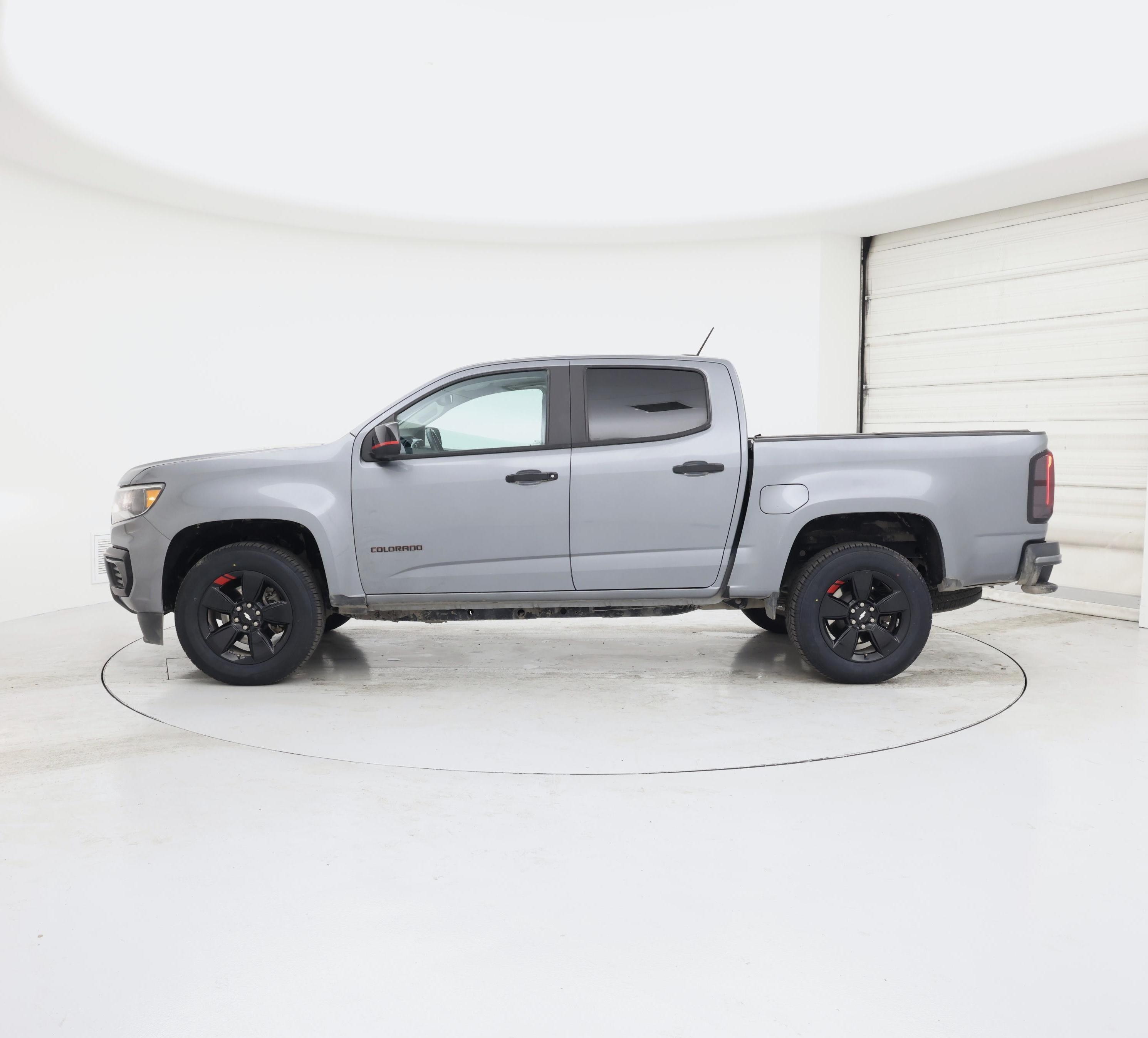 Thumbnail: 2021 Chevrolet Colorado - 3