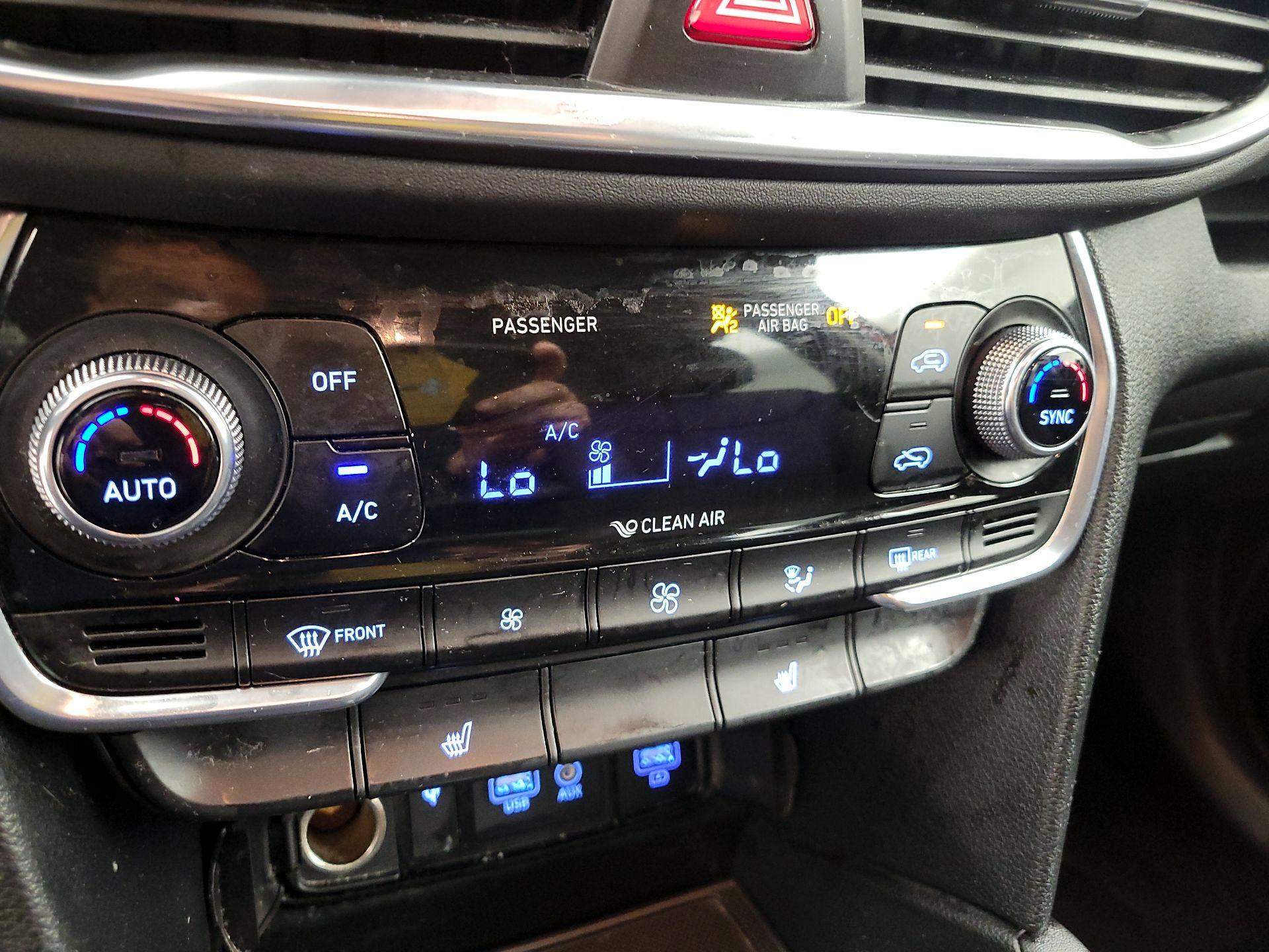 Thumbnail: 2020 Hyundai Santa Fe - 14