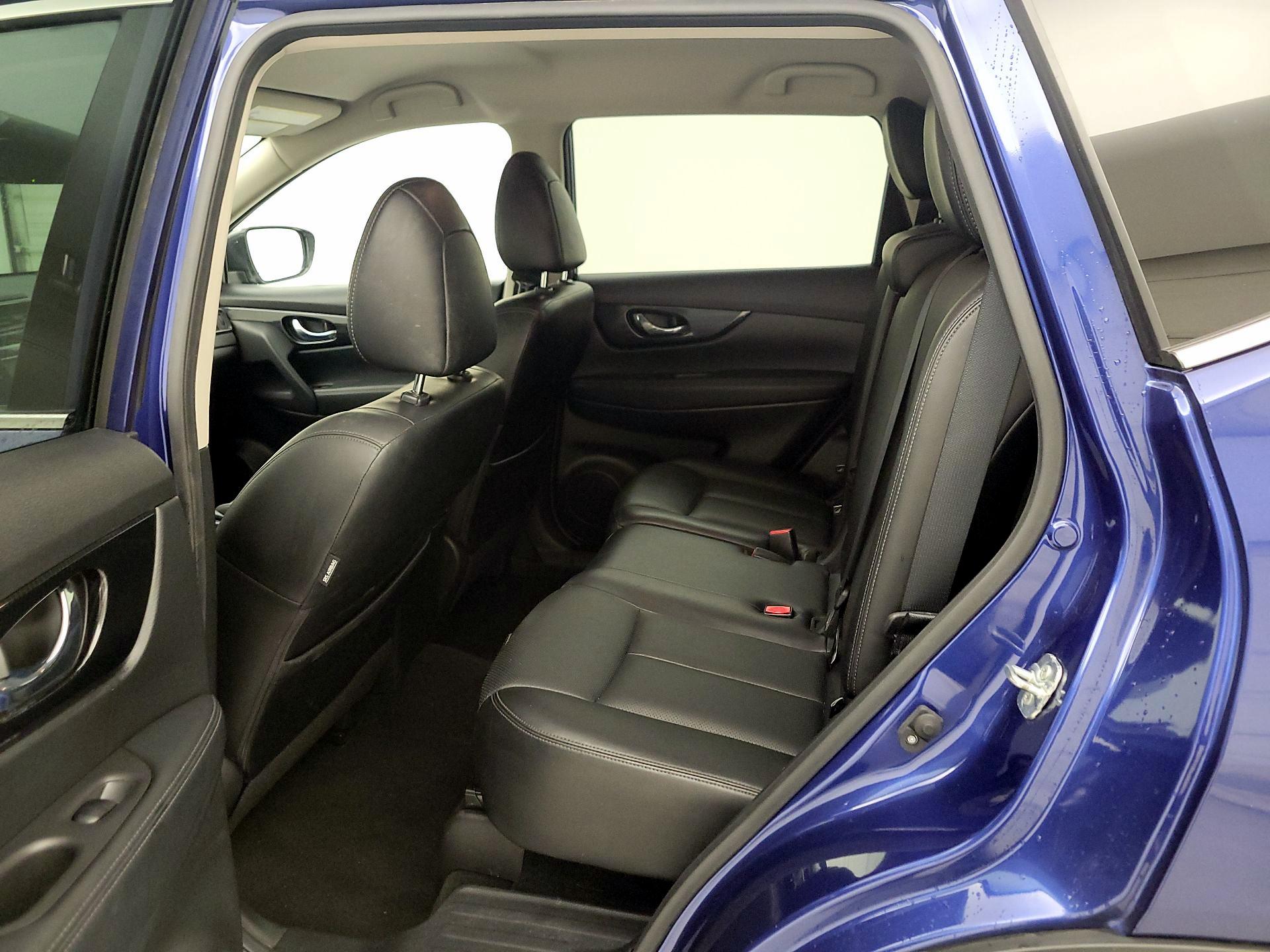 Thumbnail: 2018 Nissan Rogue - 19