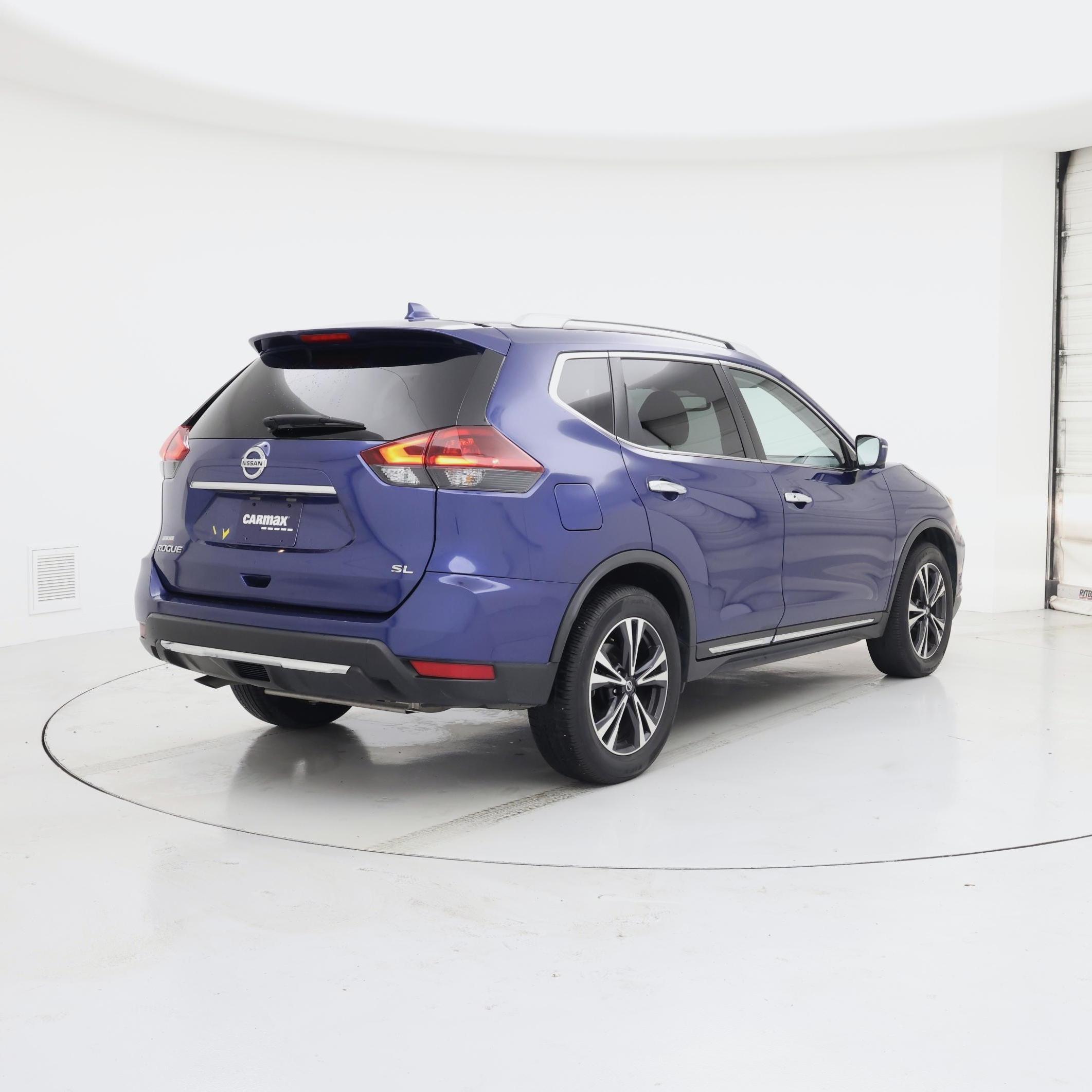 Thumbnail: 2018 Nissan Rogue - 8