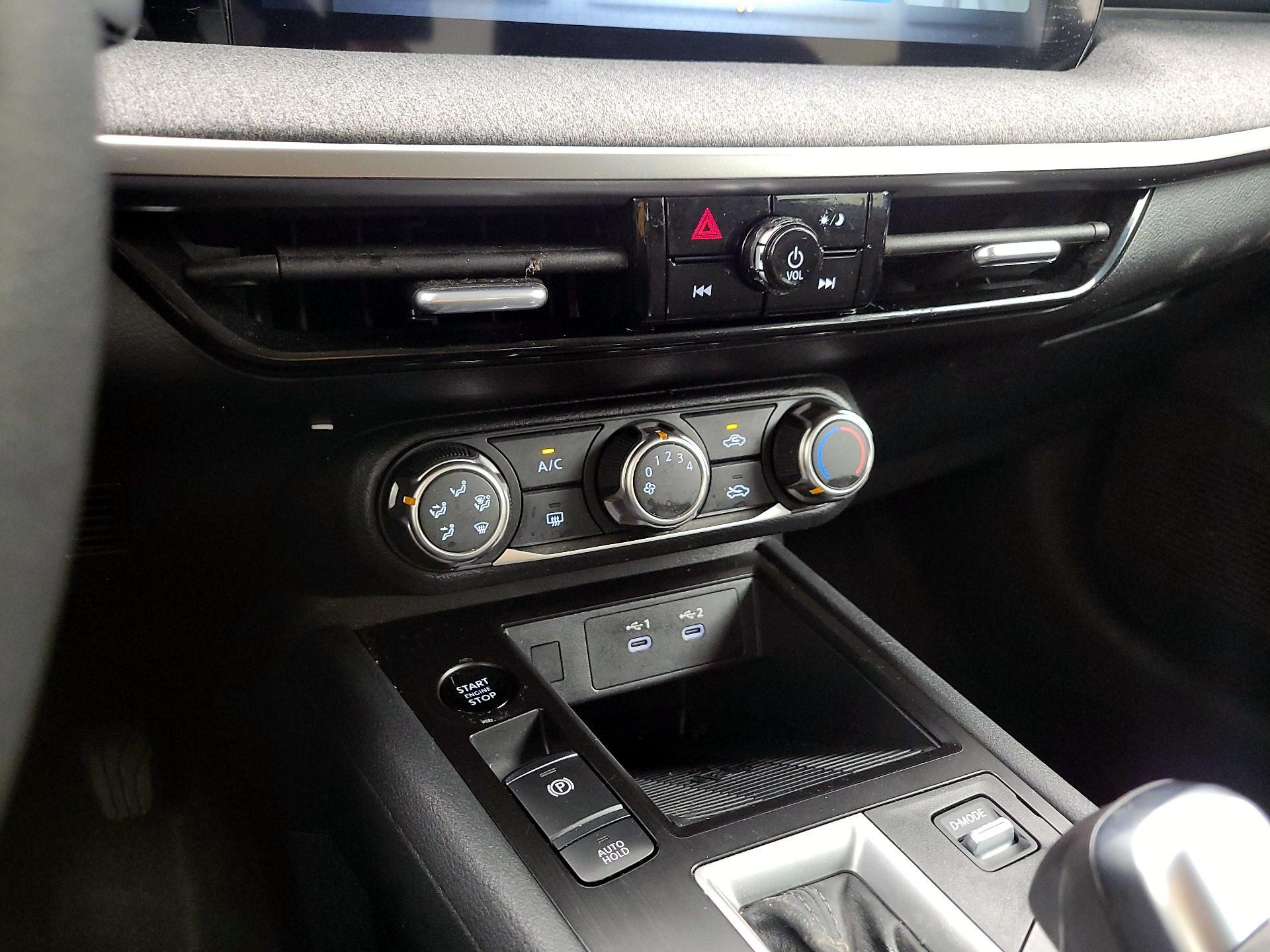 Thumbnail: 2025 Nissan Kicks - 15