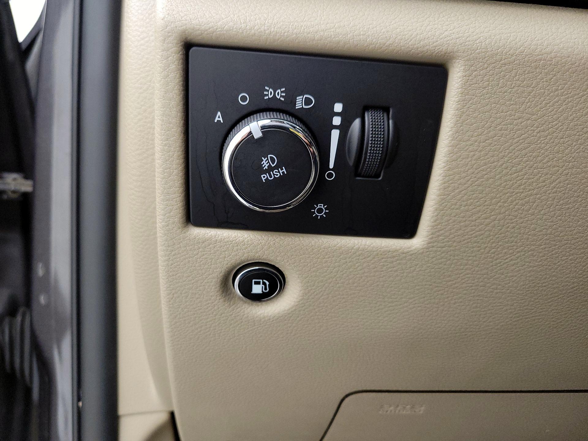 Thumbnail: 2019 Jeep Grand Cherokee - 13