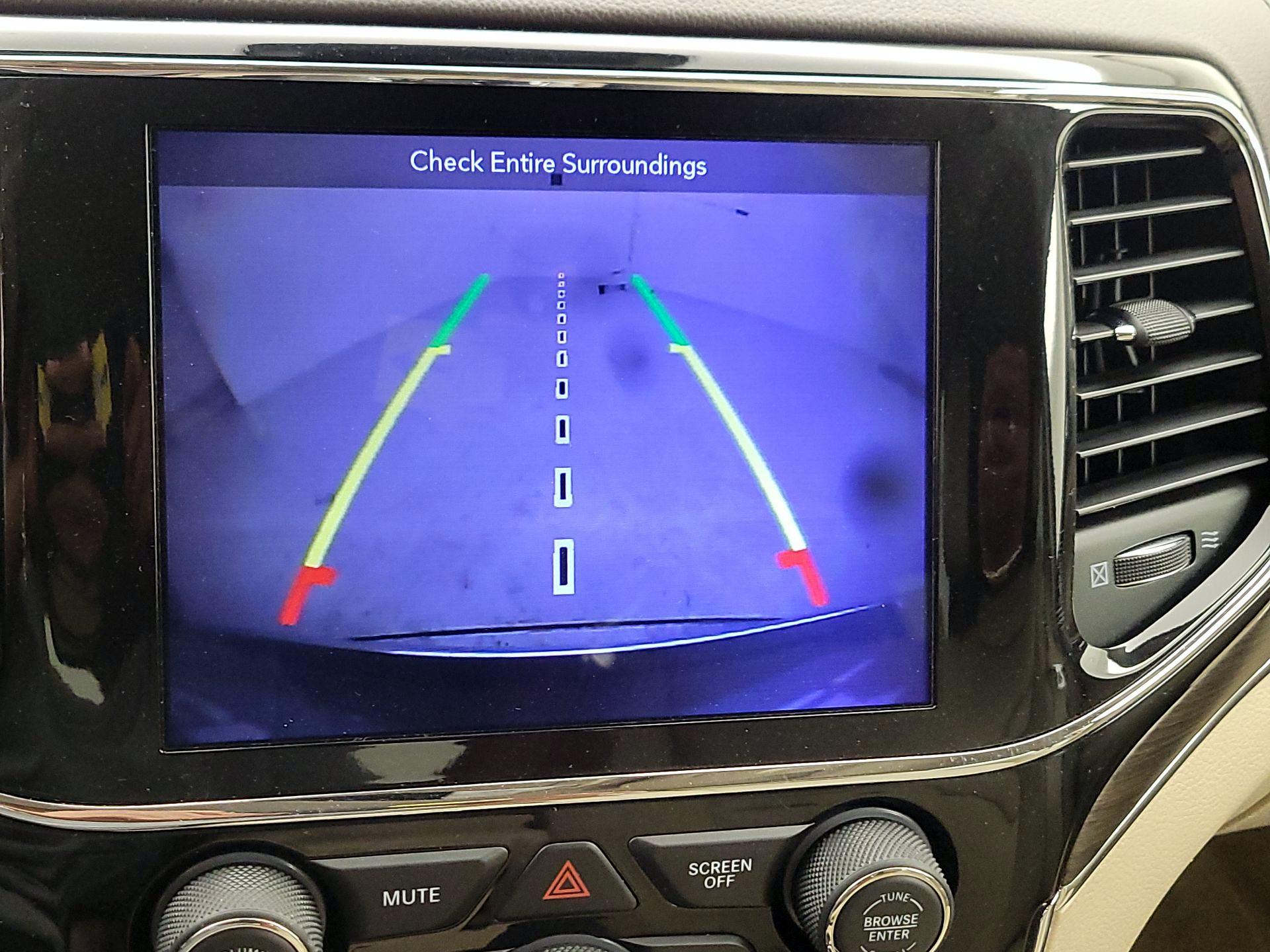 Thumbnail: 2019 Jeep Grand Cherokee - 14