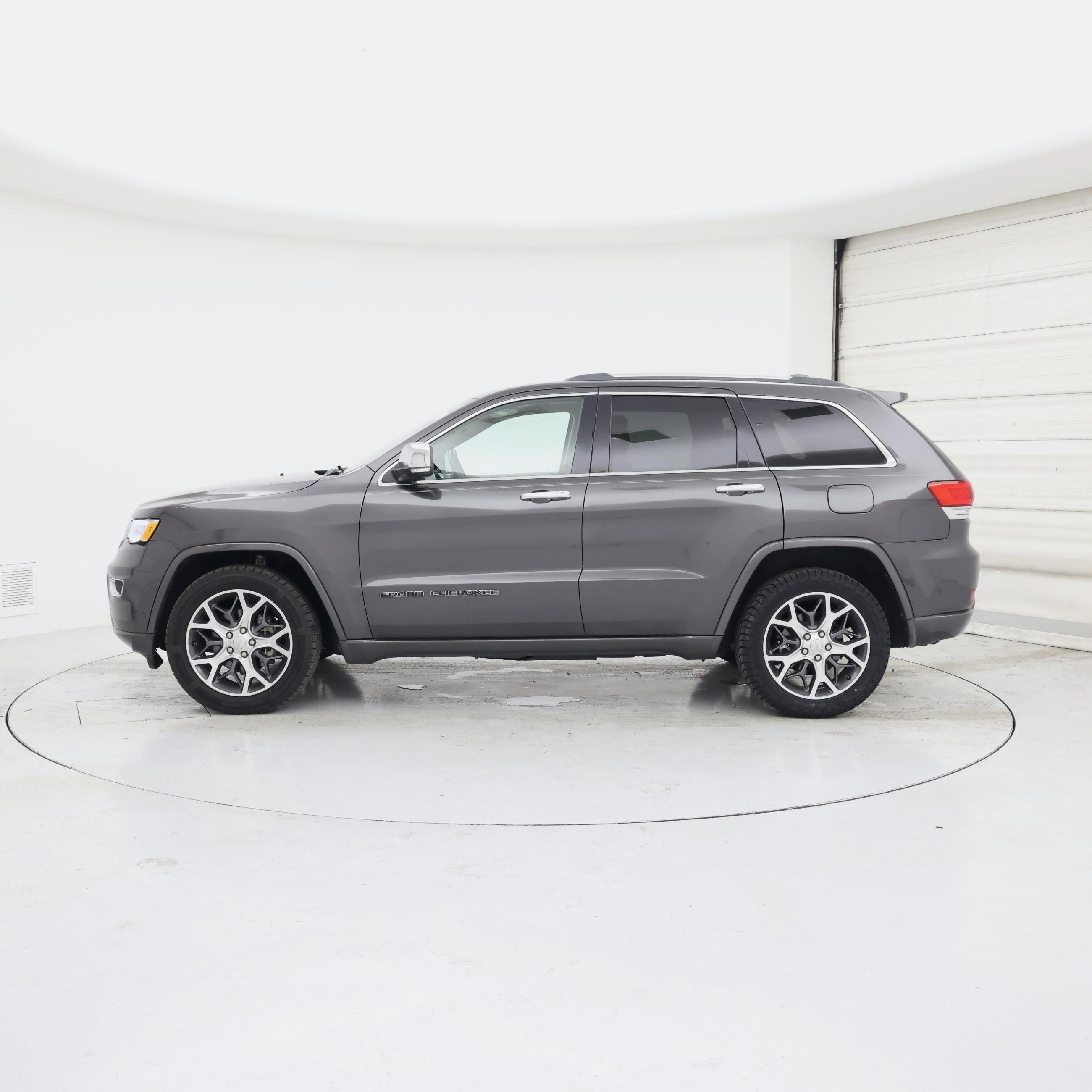 Thumbnail: 2019 Jeep Grand Cherokee - 3