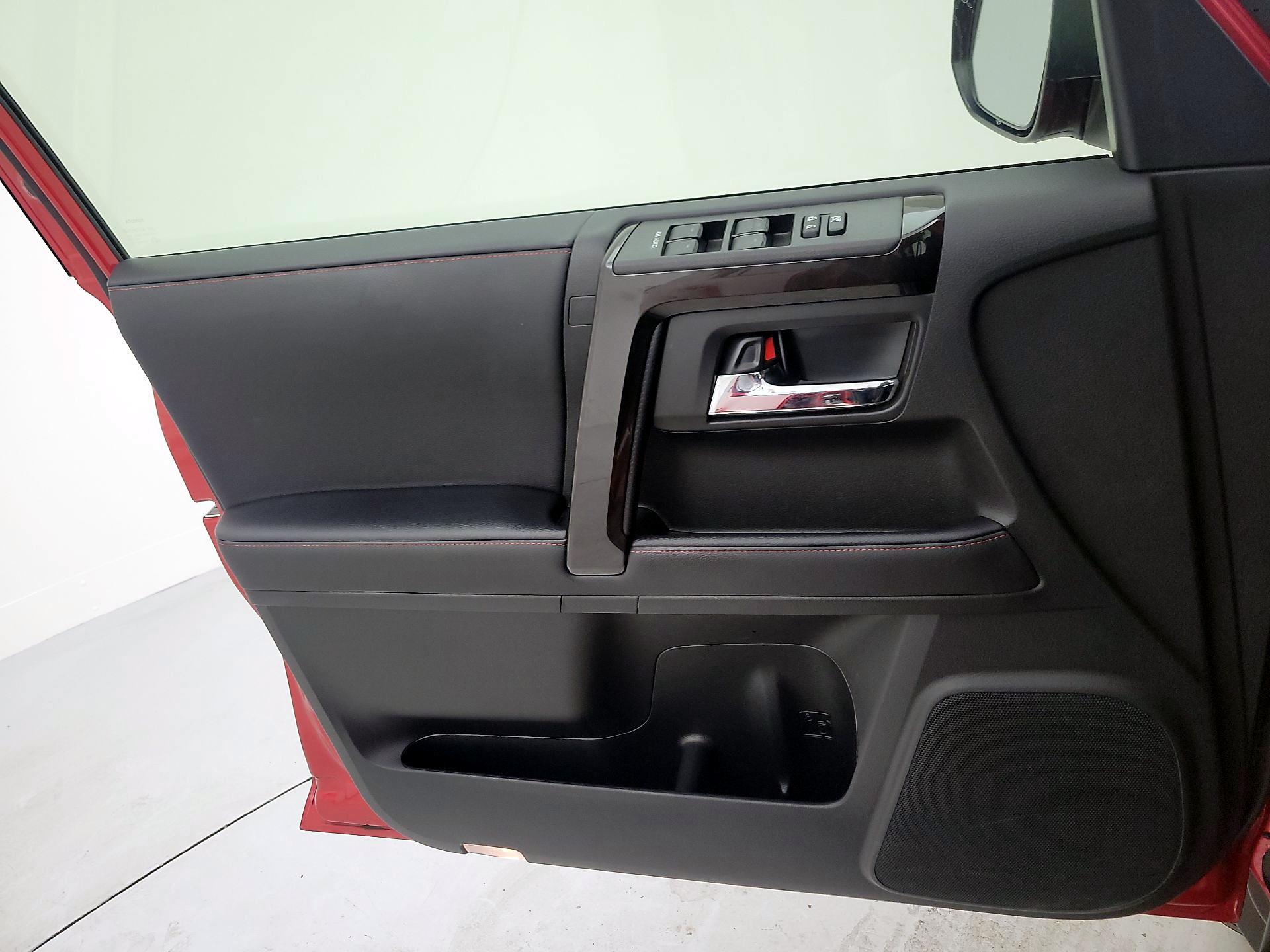 Thumbnail: 2024 Toyota 4Runner - 12