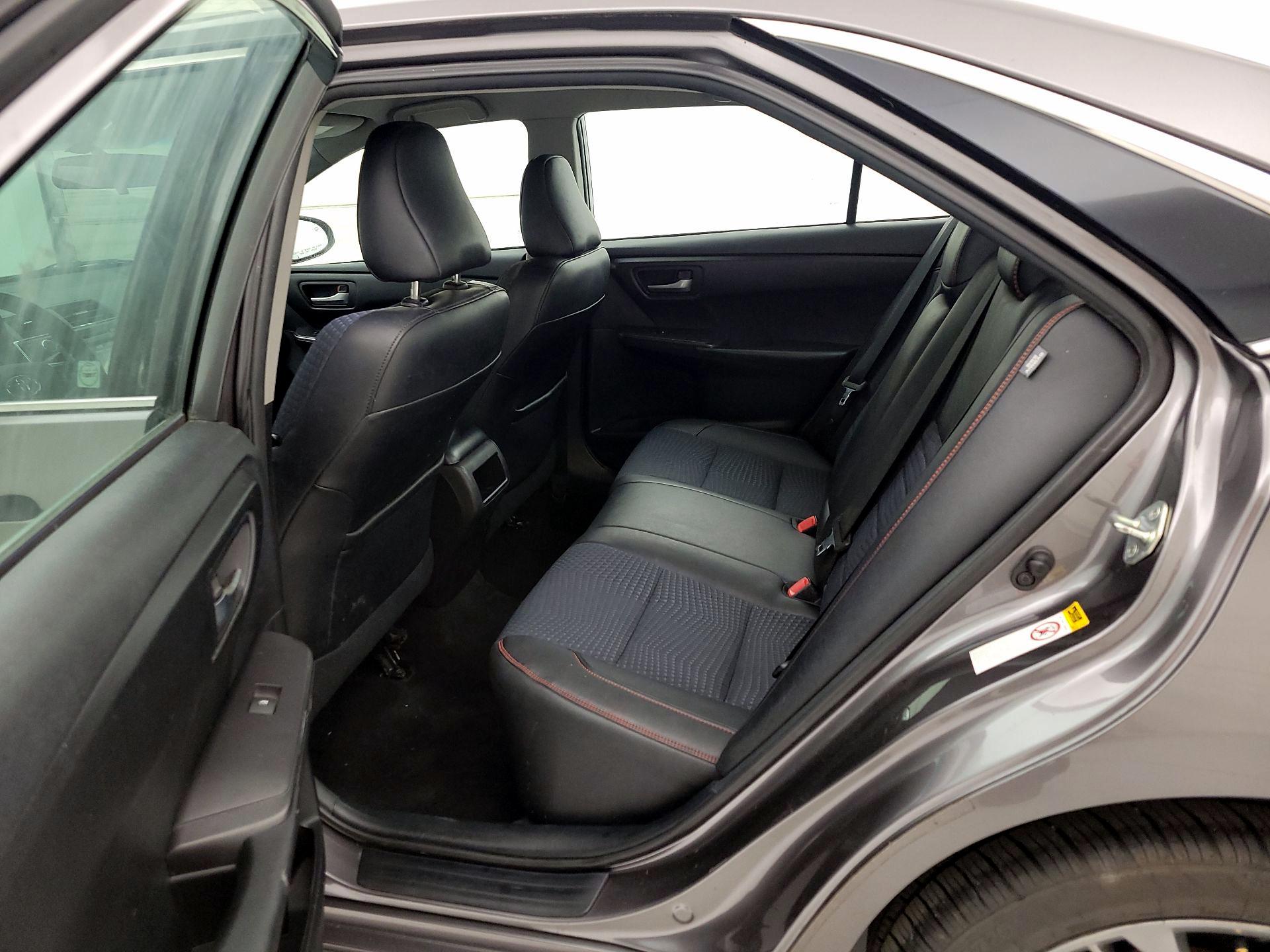 Thumbnail: 2015 Toyota Camry - 19