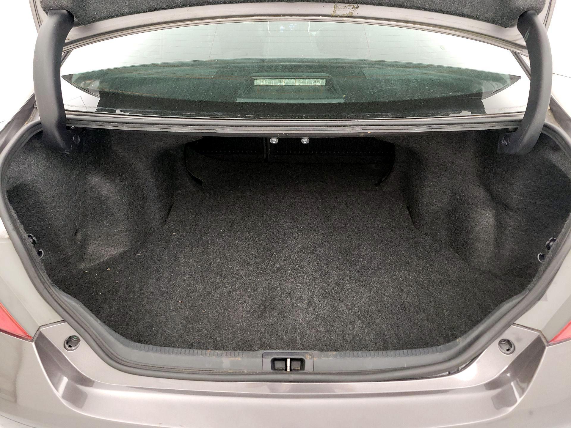 Thumbnail: 2015 Toyota Camry - 20