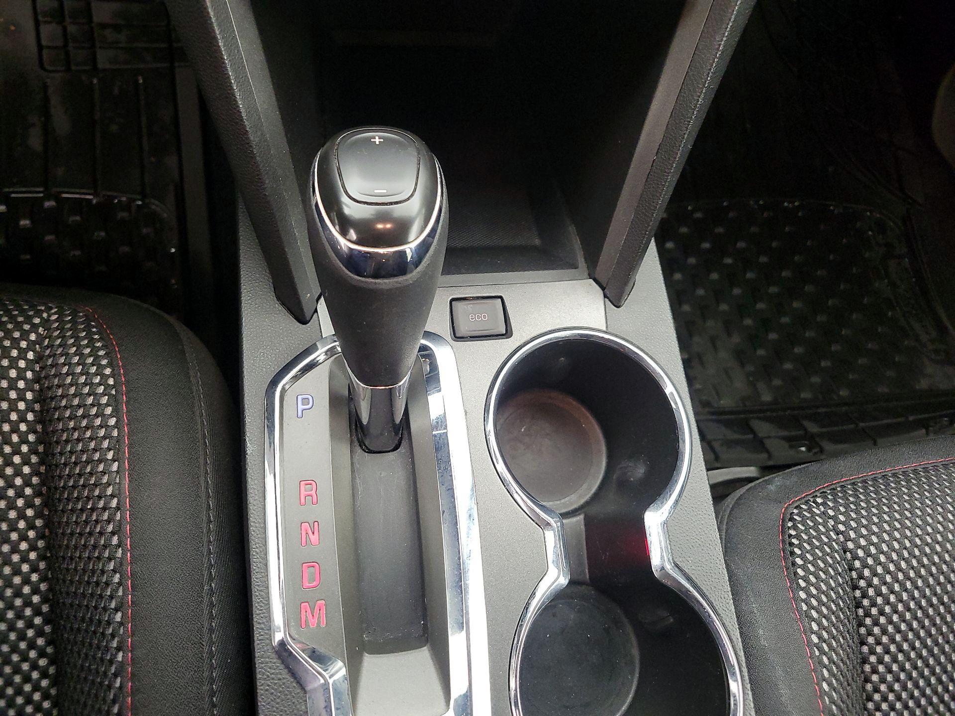 Thumbnail: 2016 GMC Terrain - 17