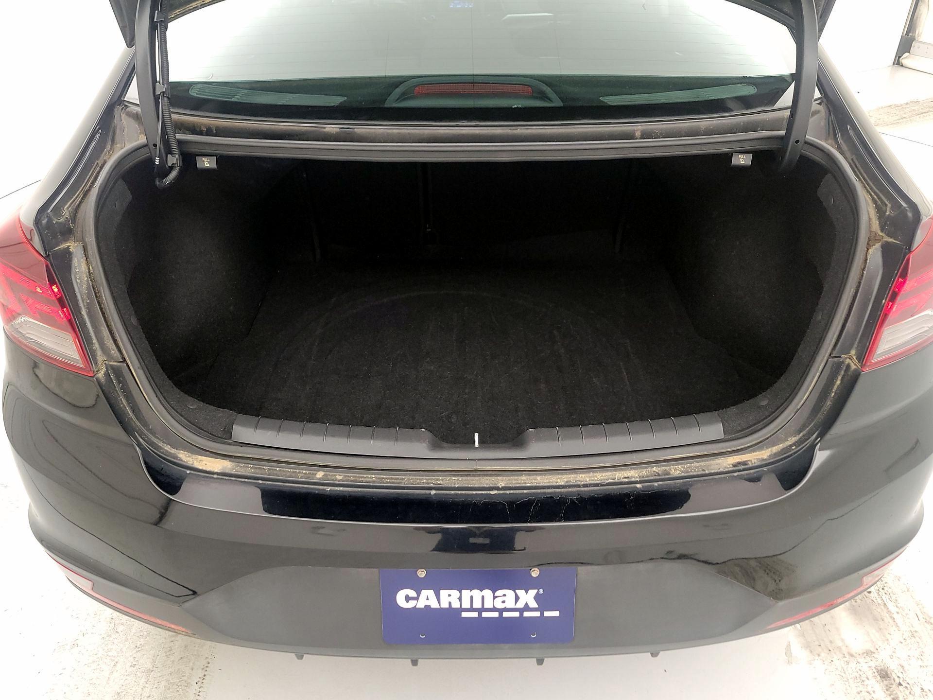 Thumbnail: 2019 Hyundai Elantra - 20