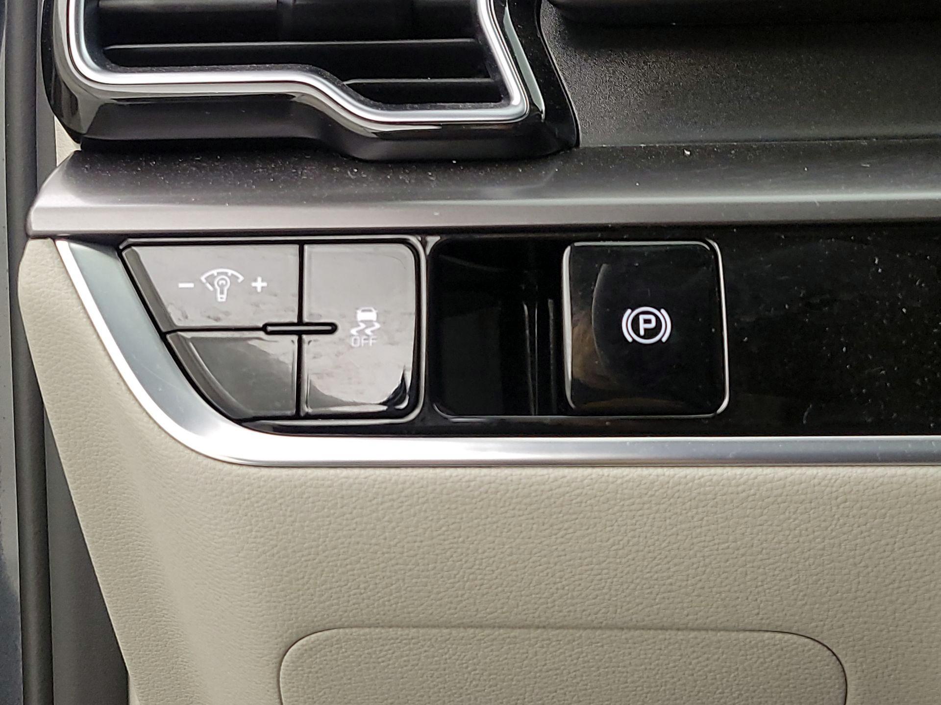 Thumbnail: 2024 Kia Sportage - 13