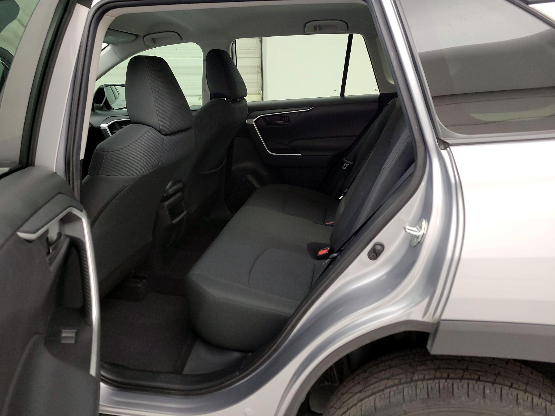 Thumbnail: 2020 Toyota RAV4 - 19