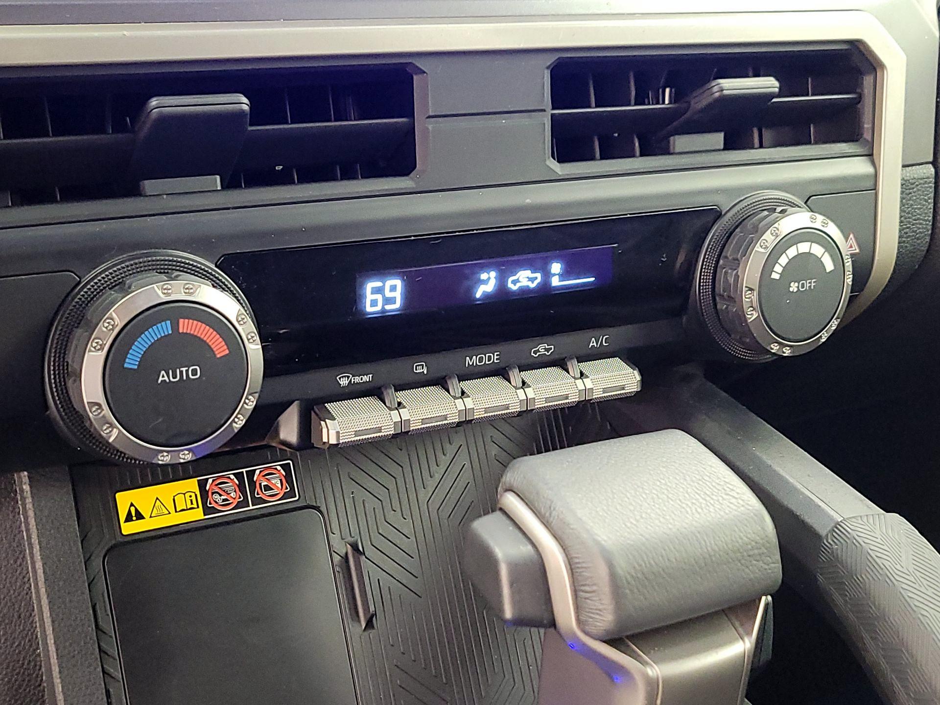 Thumbnail: 2024 Toyota Tacoma - 16