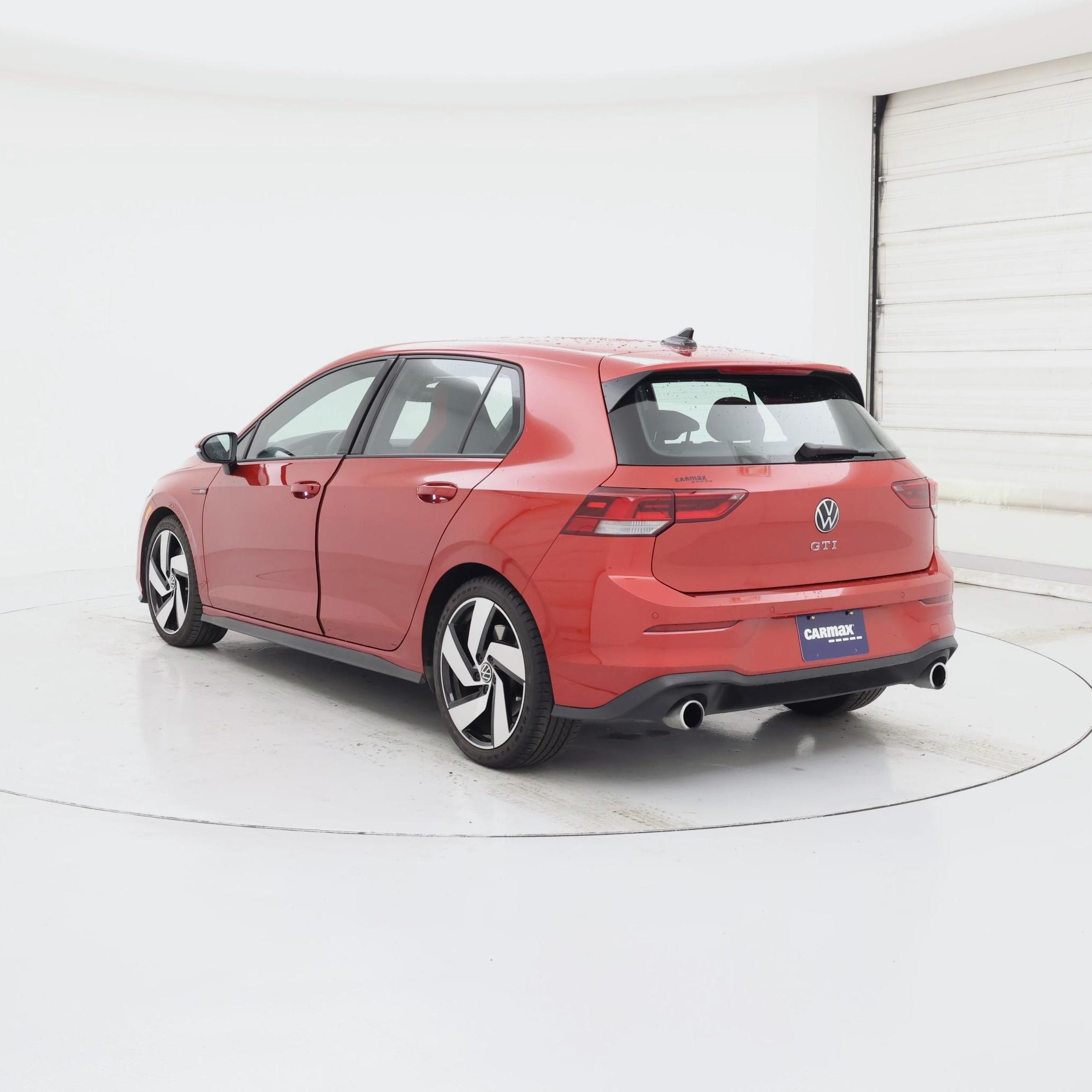 Thumbnail: 2022 Volkswagen Golf - 2