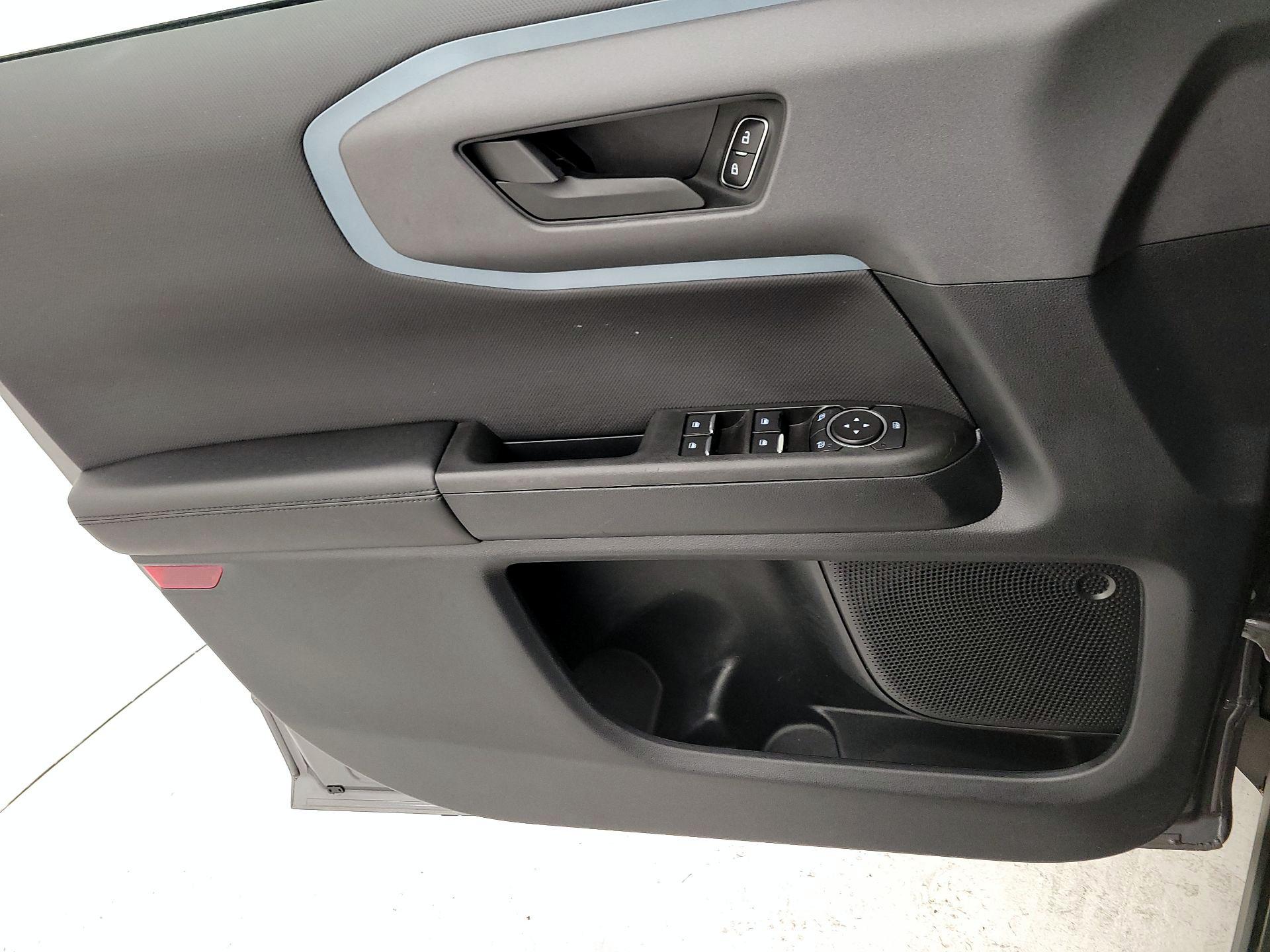 Thumbnail: 2021 Ford Bronco Sport - 12