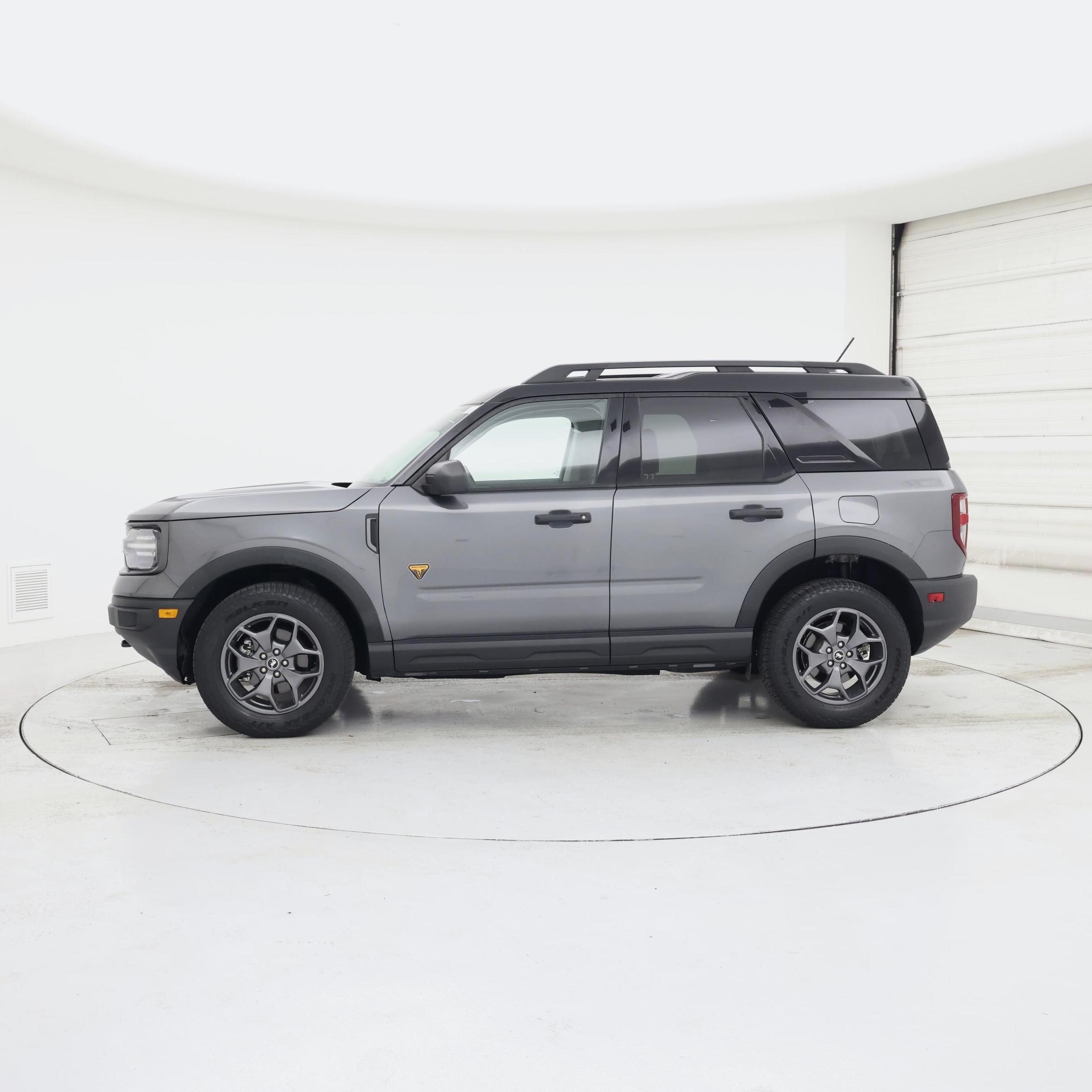 Thumbnail: 2021 Ford Bronco Sport - 3