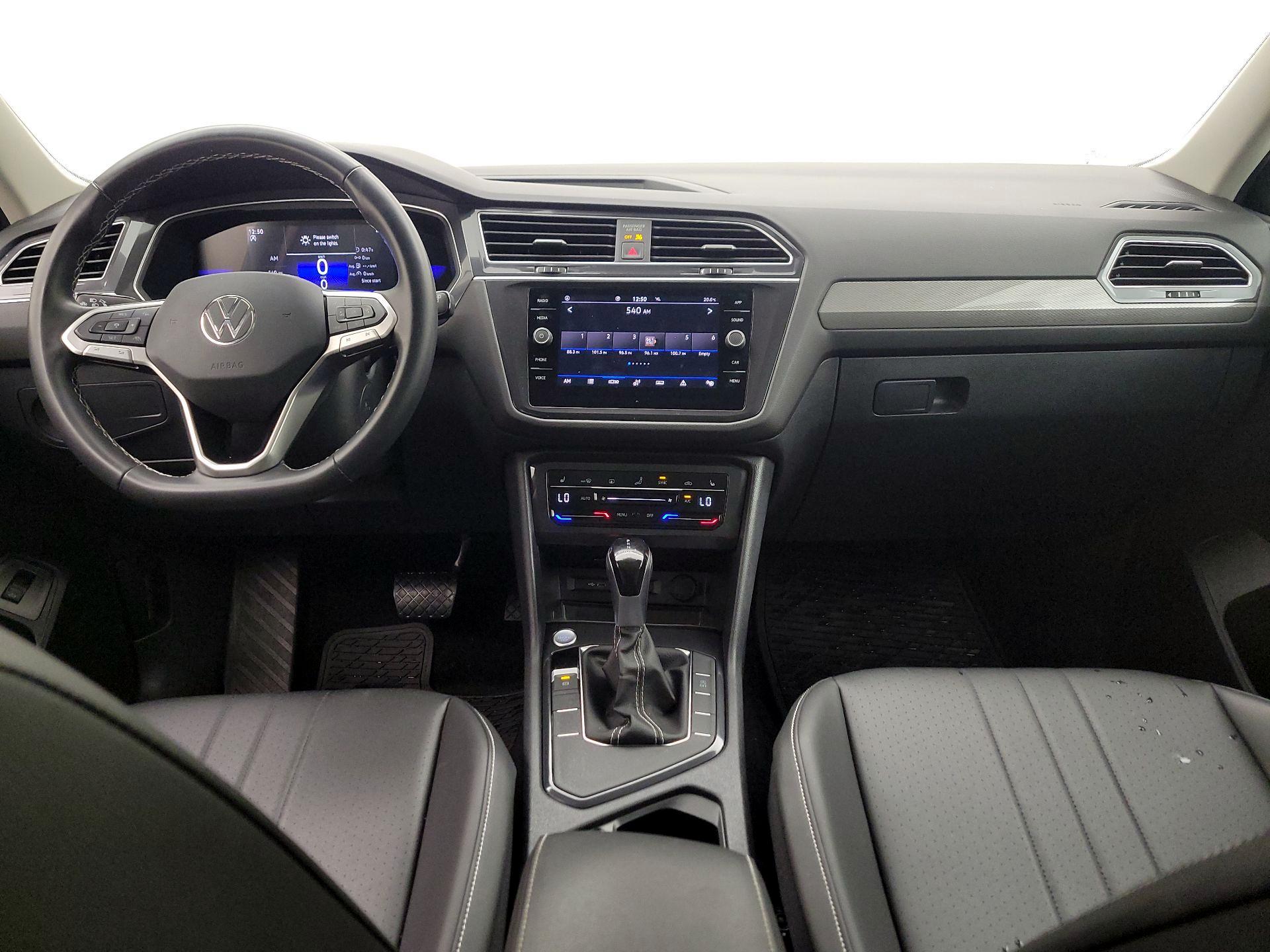 Thumbnail: 2024 Volkswagen Tiguan - 9