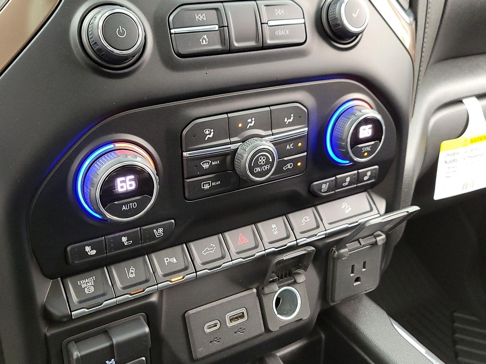 Thumbnail: 2020 Chevrolet Silverado 2500 - 16