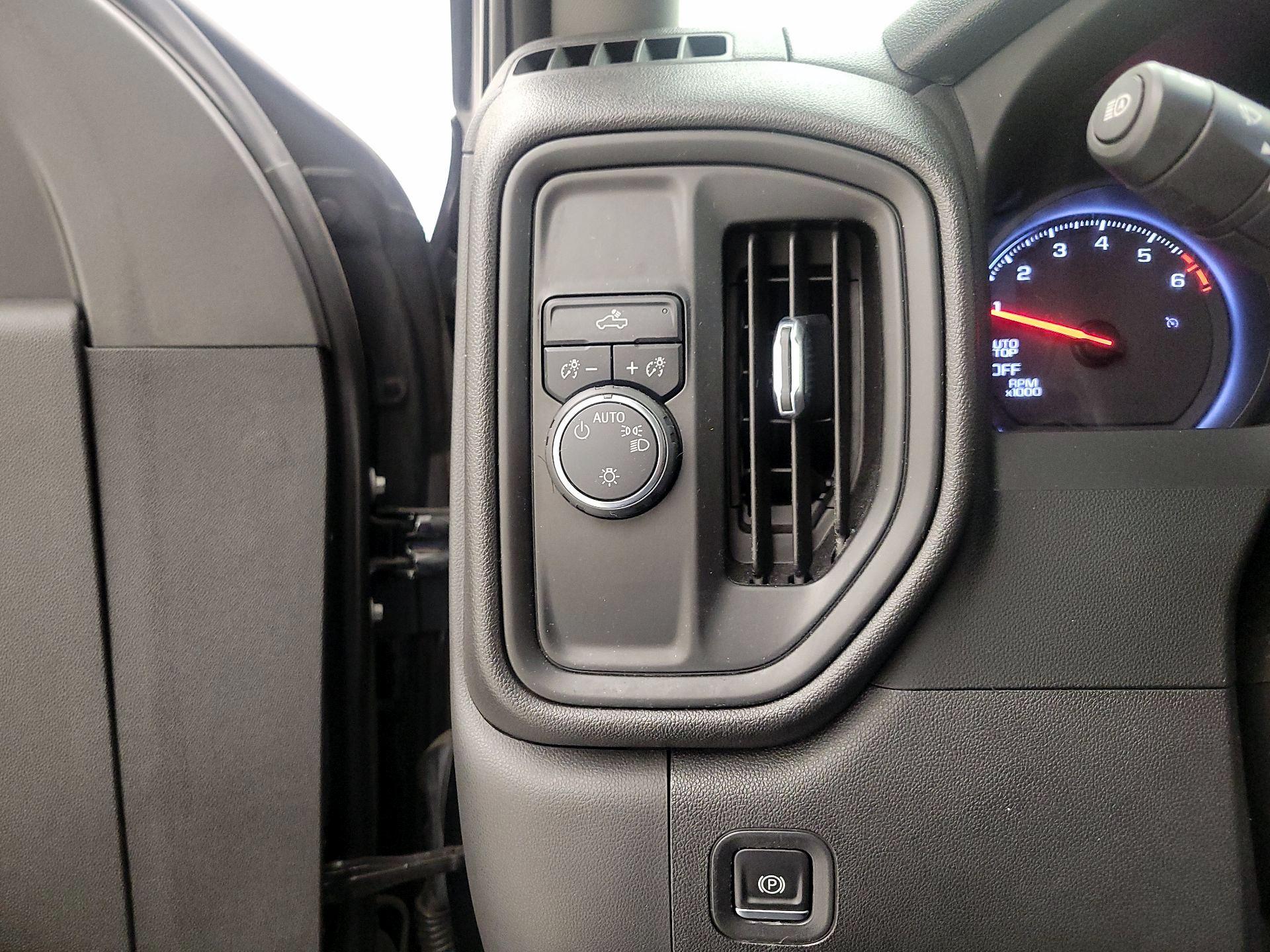 Thumbnail: 2022 Chevrolet Silverado 1500 - 13