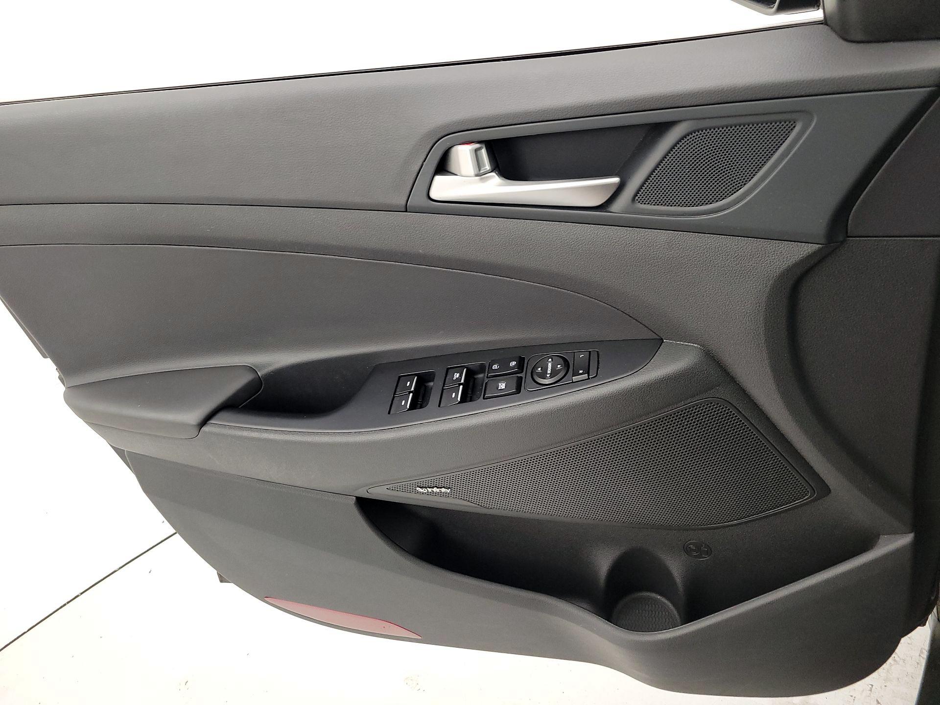 Thumbnail: 2020 Hyundai Tucson - 12