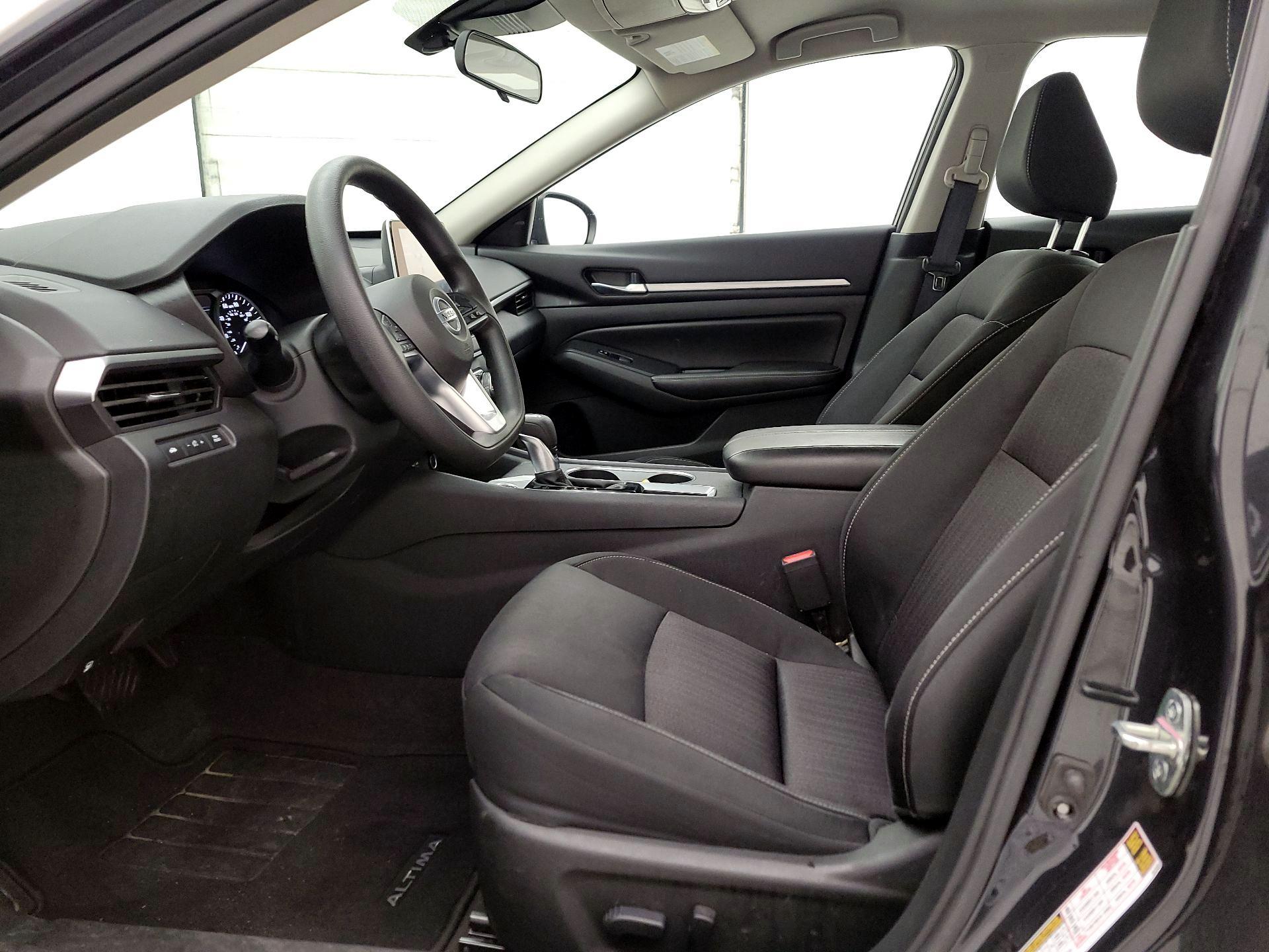 Thumbnail: 2022 Nissan Altima - 11