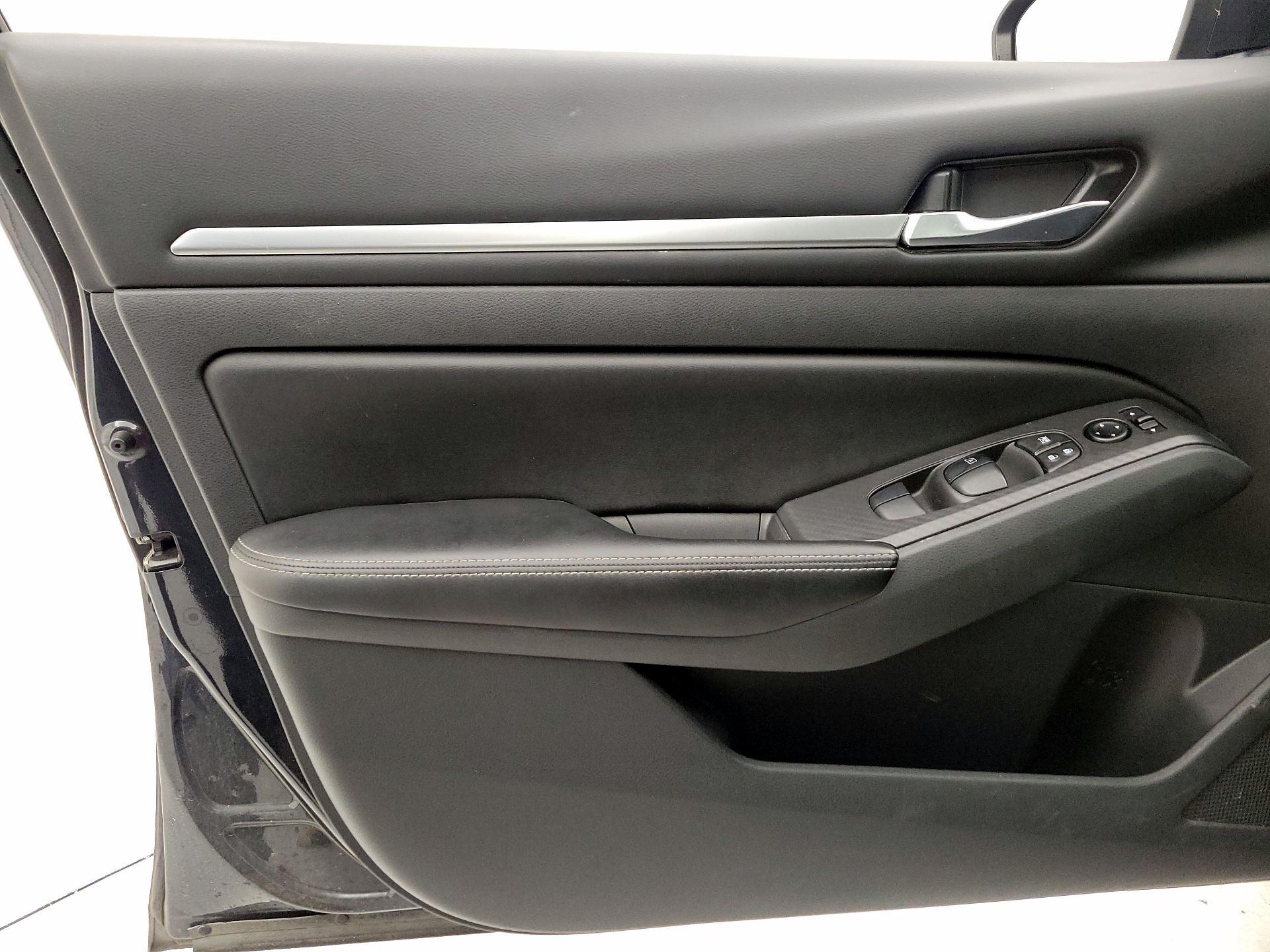 Thumbnail: 2022 Nissan Altima - 12