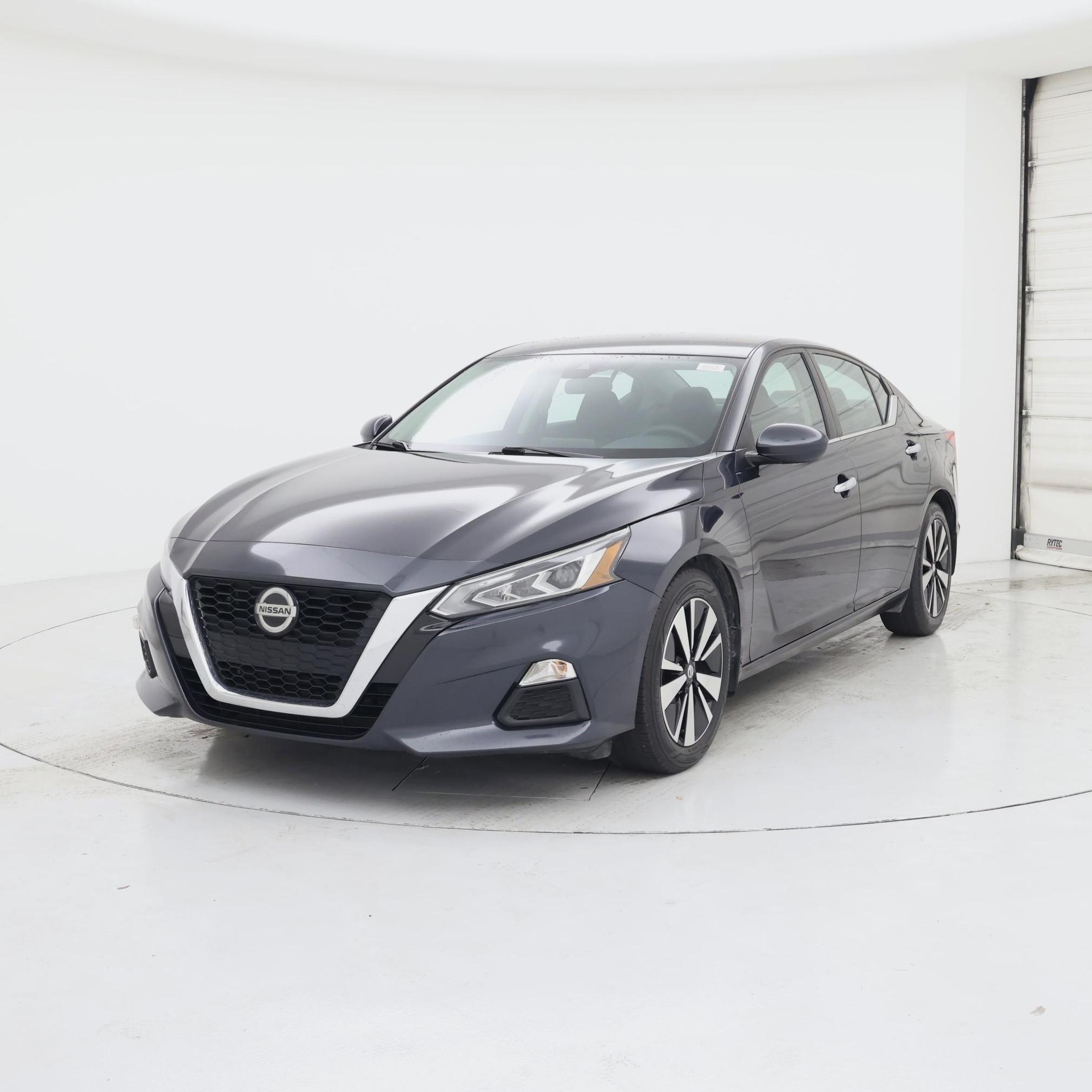 Thumbnail: 2022 Nissan Altima - 4