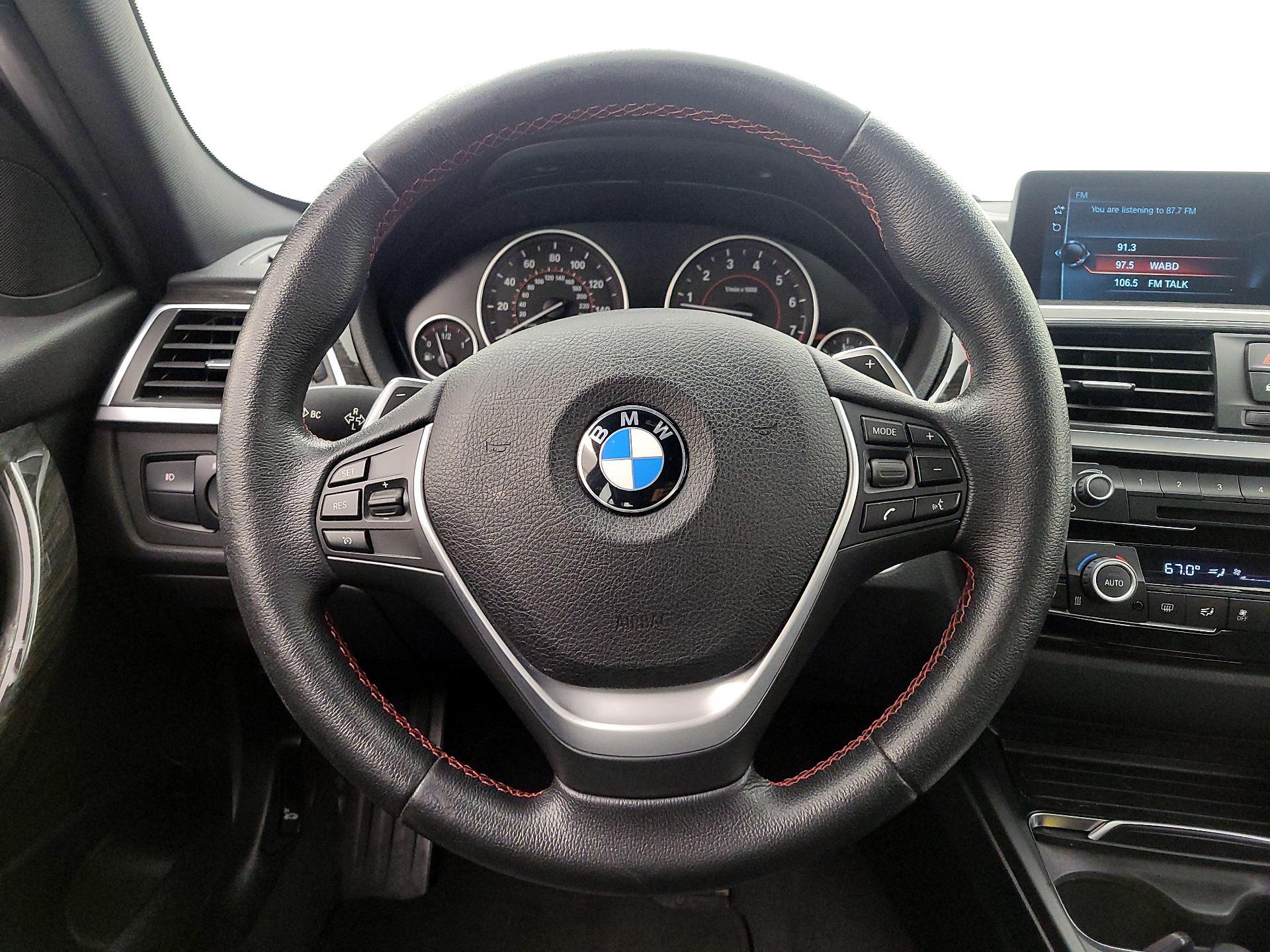 Thumbnail: 2017 BMW 3 Series - 10