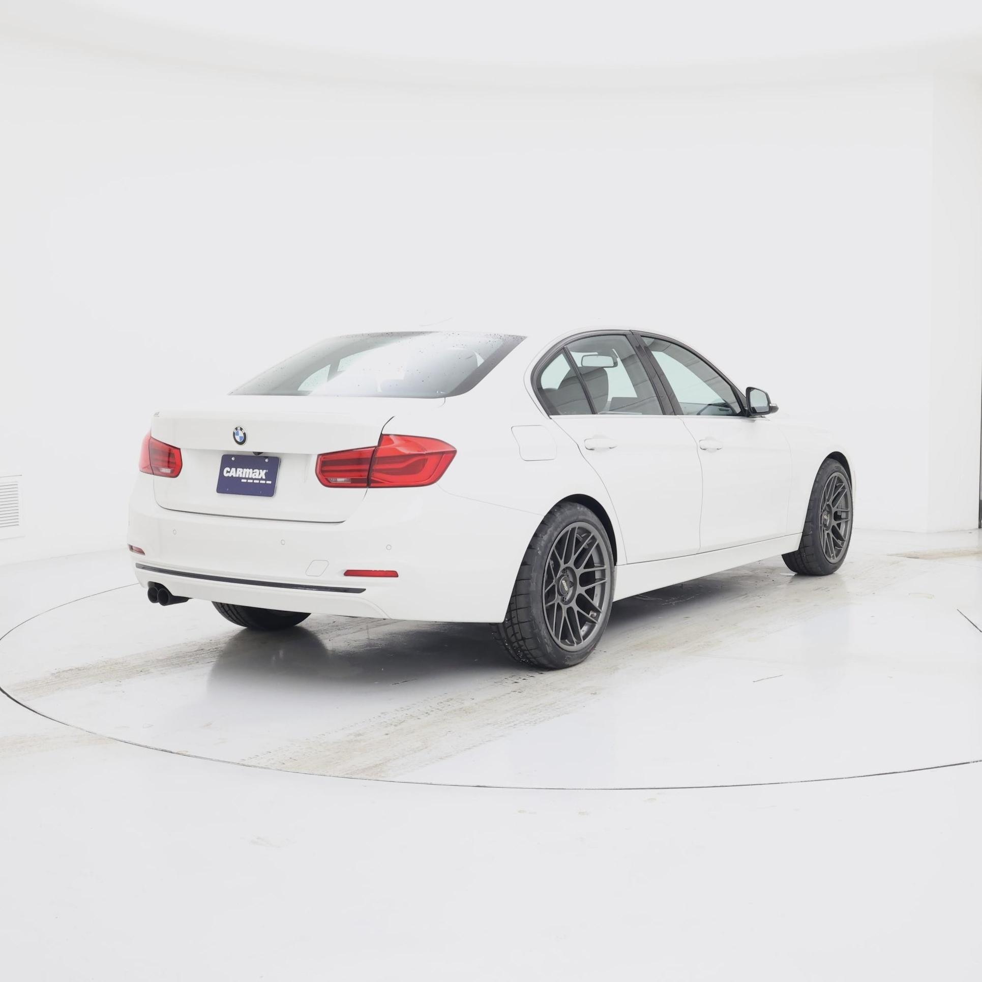 Thumbnail: 2017 BMW 3 Series - 8