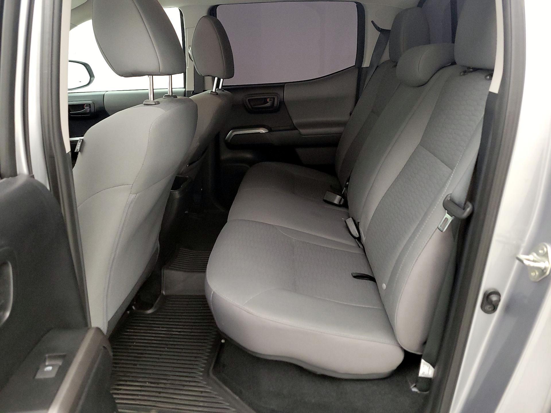 Thumbnail: 2018 Toyota Tacoma - 19