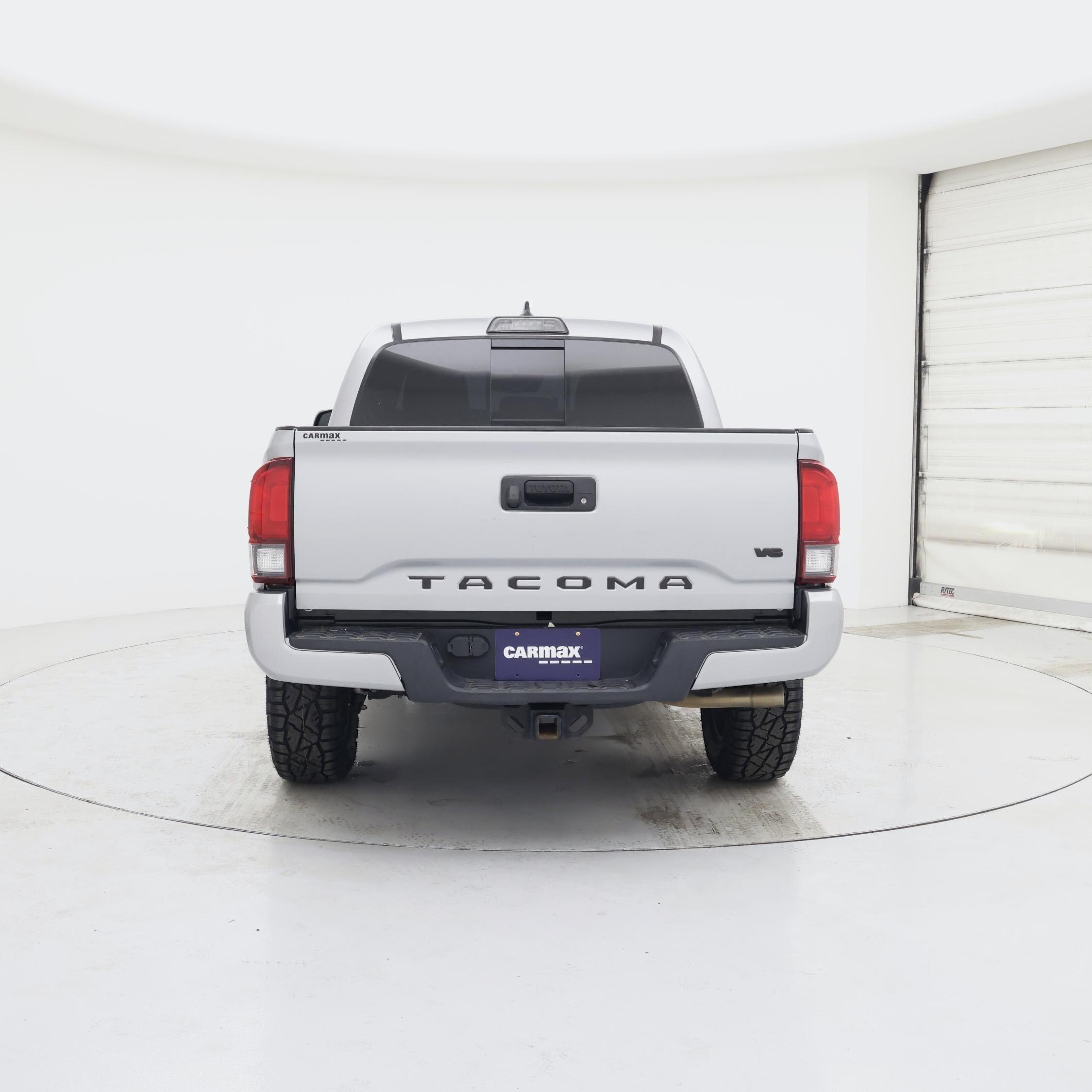 Thumbnail: 2018 Toyota Tacoma - 6