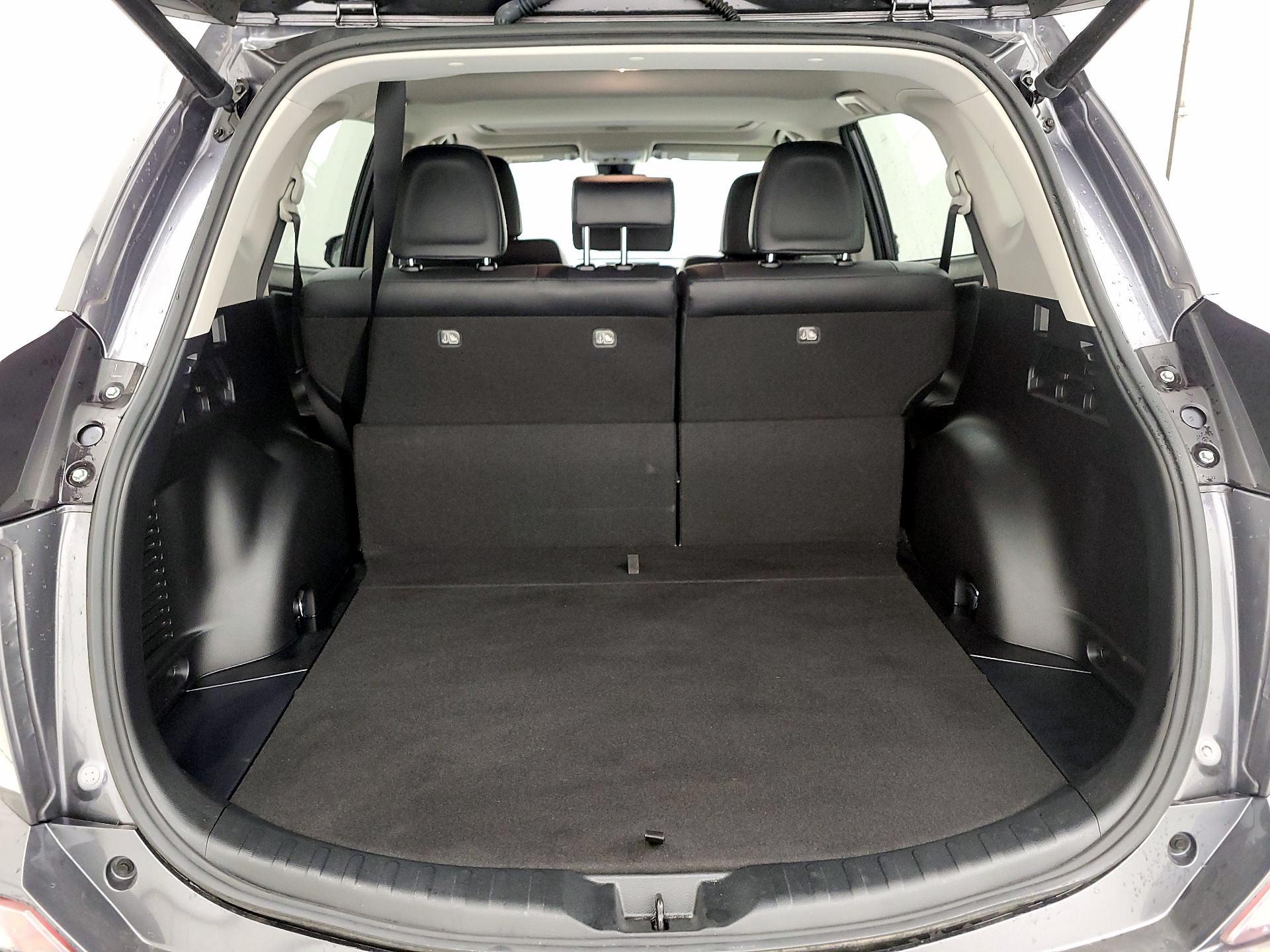 Thumbnail: 2018 Toyota RAV4 - 20