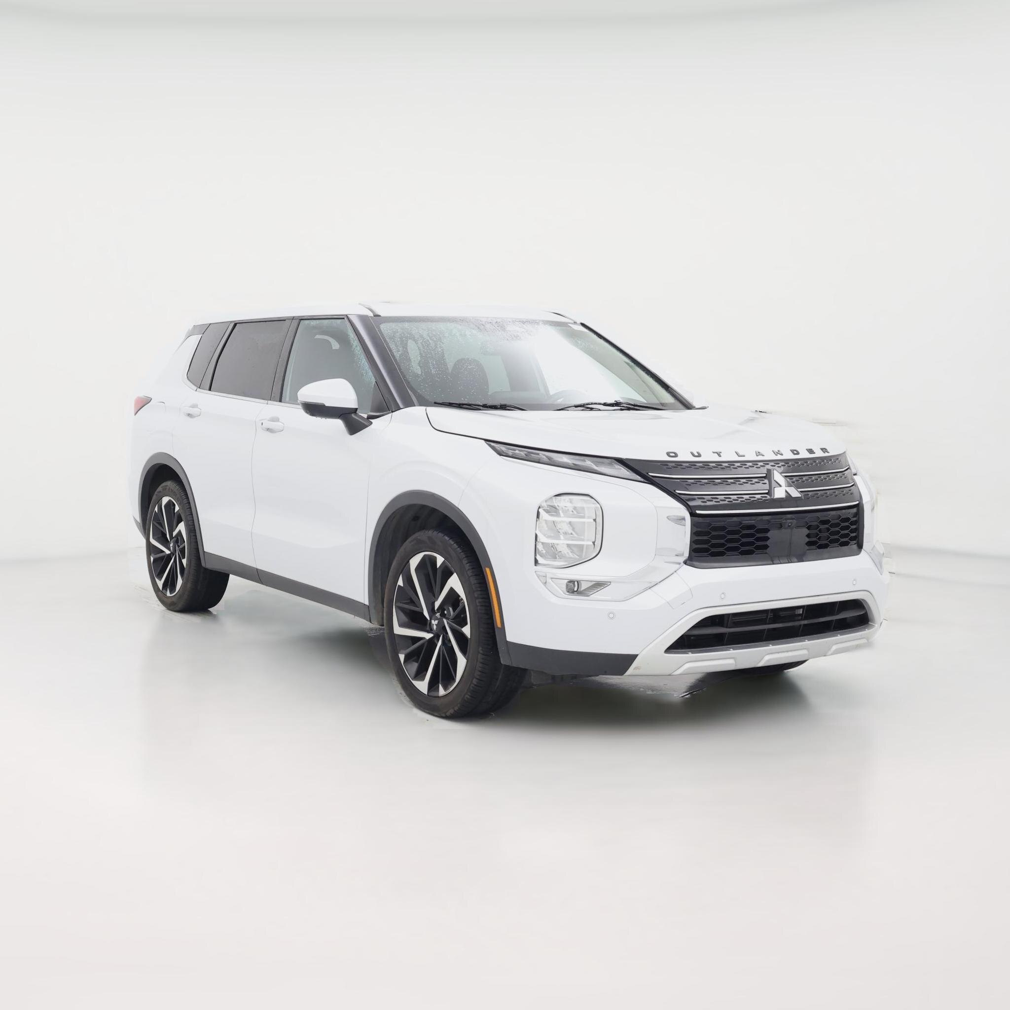 Thumbnail: 2022 Mitsubishi Outlander - 1