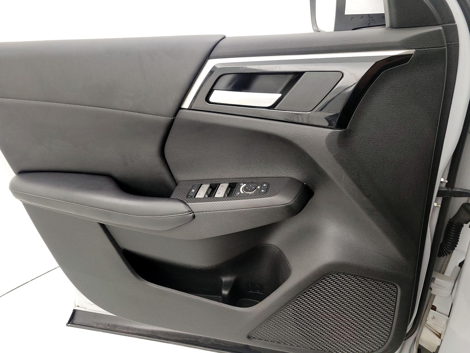 Thumbnail: 2022 Mitsubishi Outlander - 12